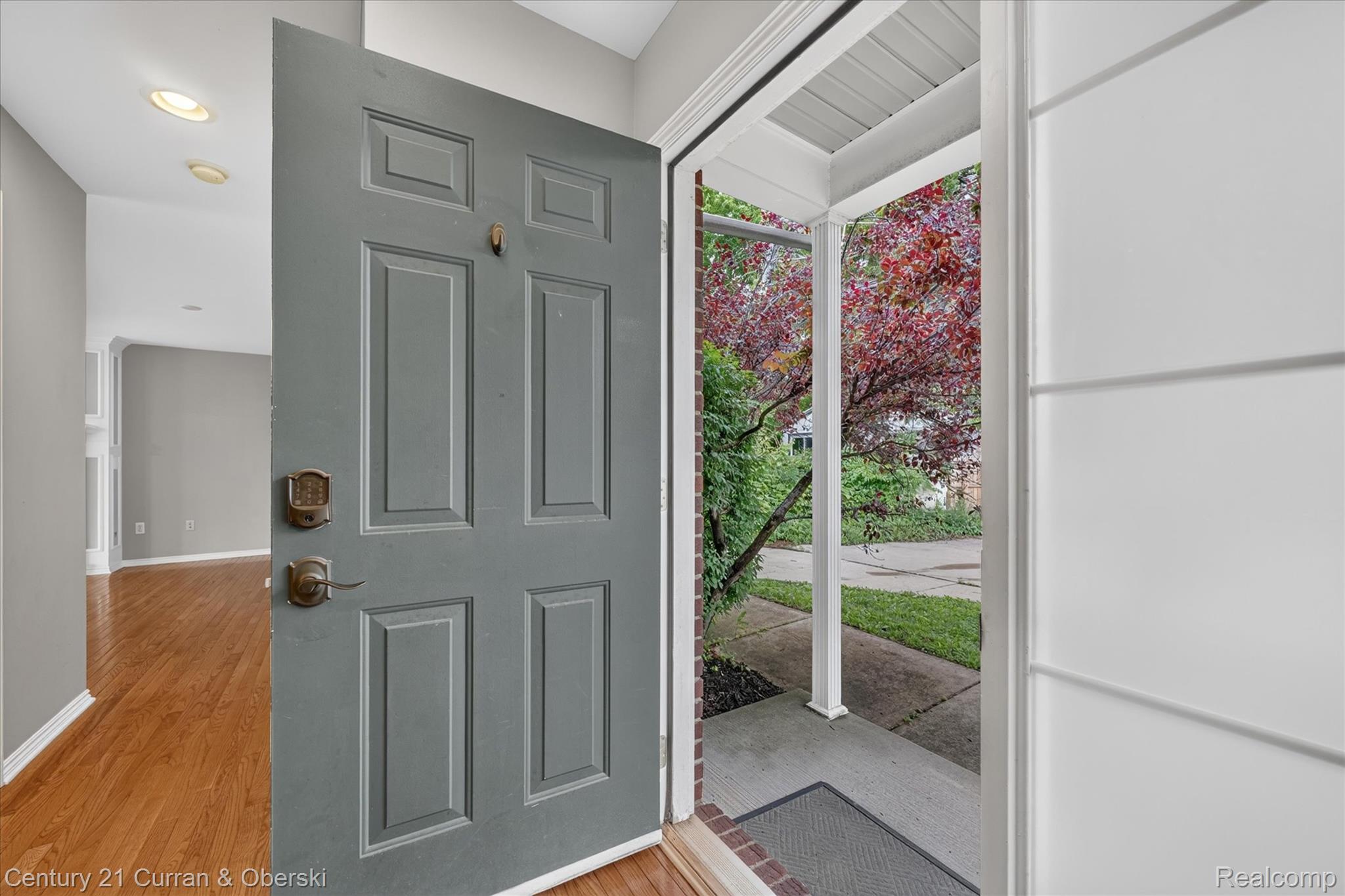 3813 Rochester Road