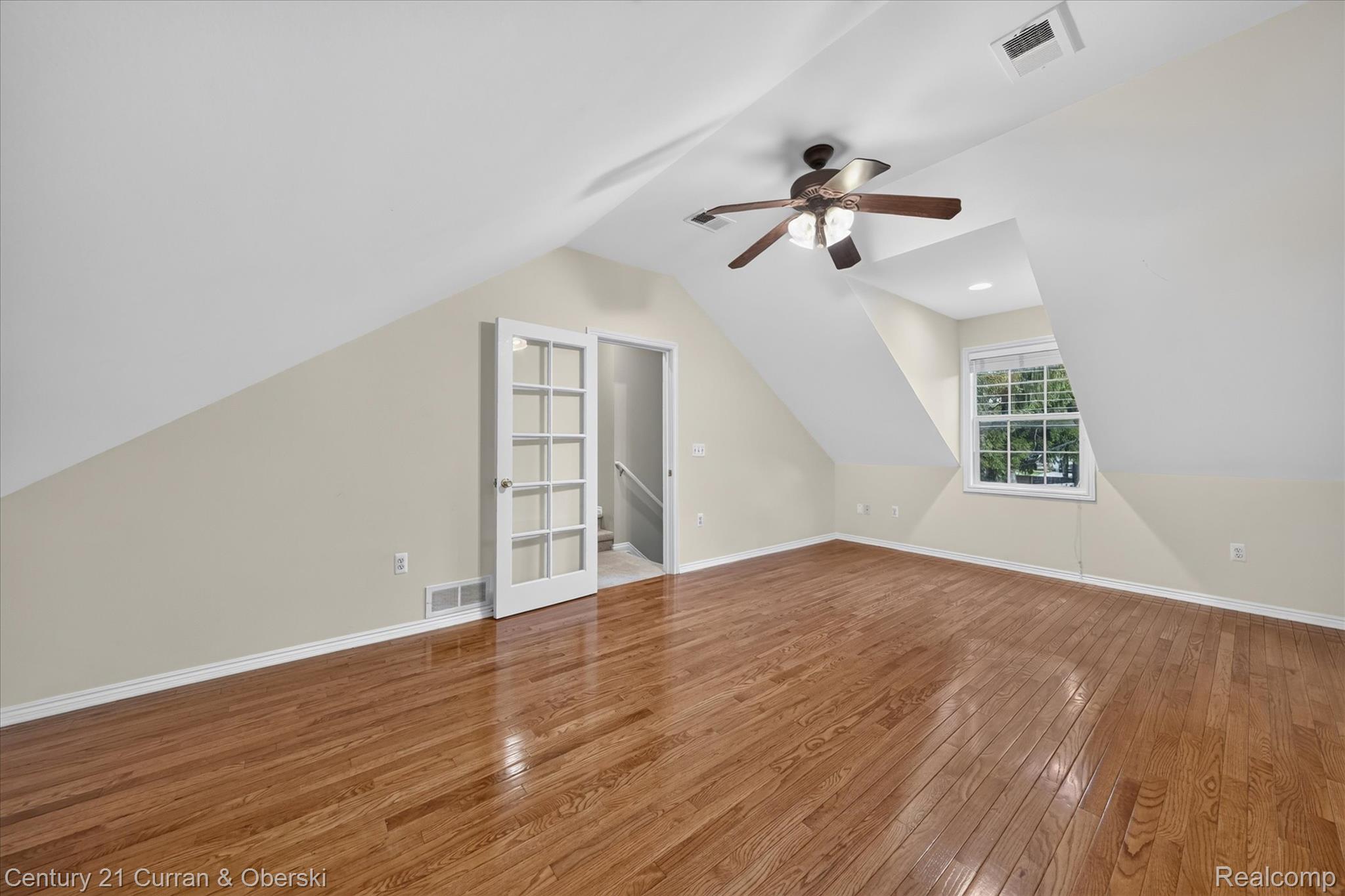 3813 Rochester Road