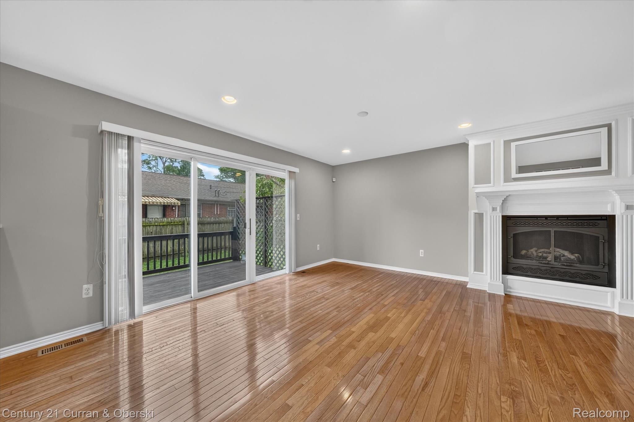 3813 Rochester Road