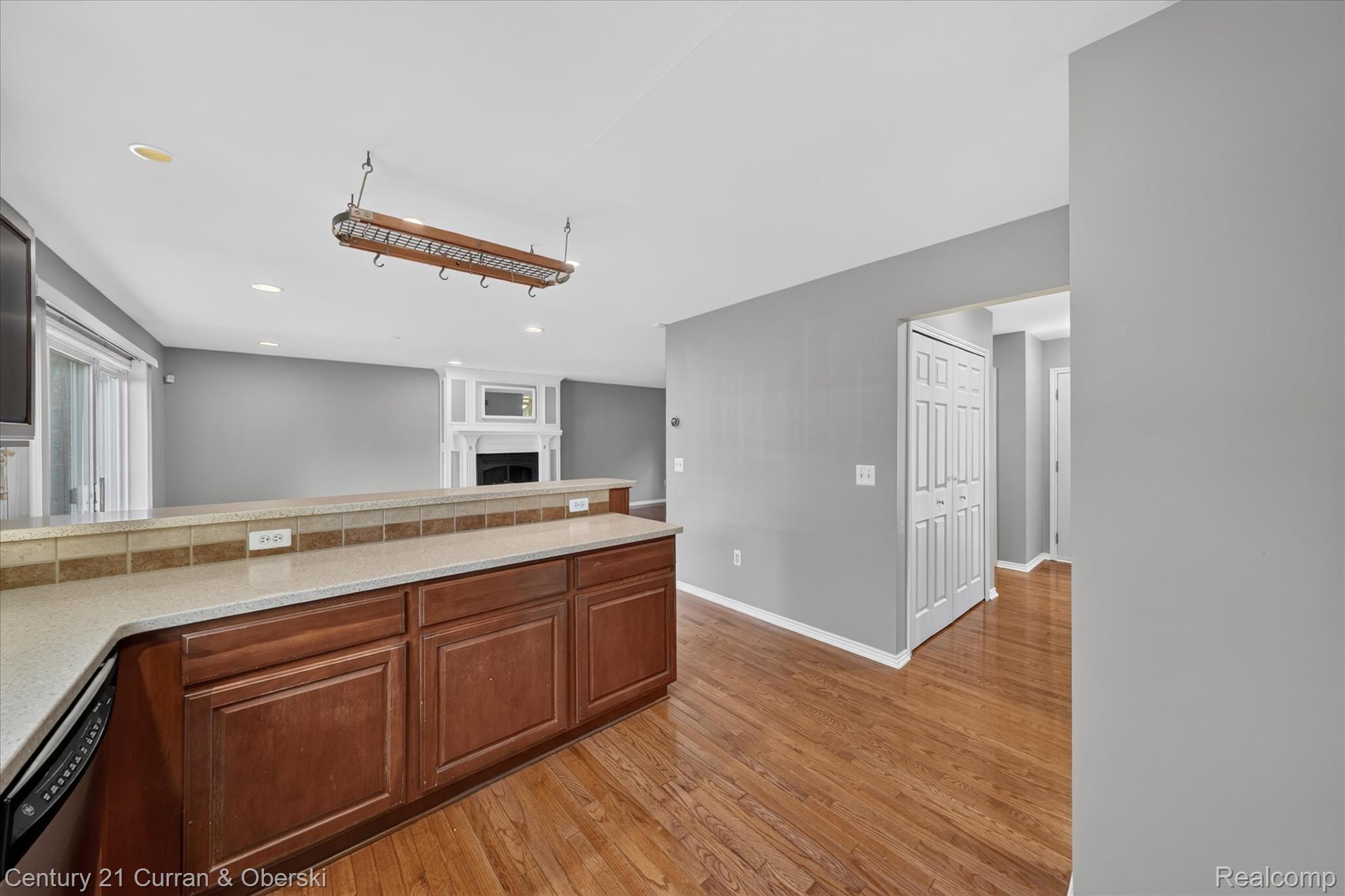 3813 Rochester Road