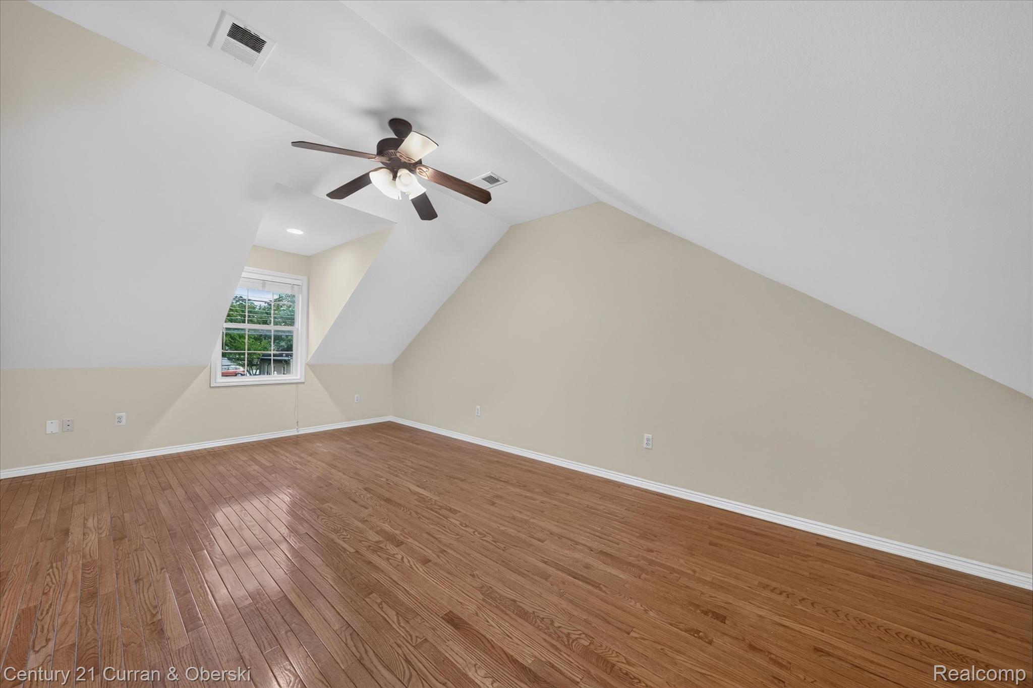 3813 Rochester Road