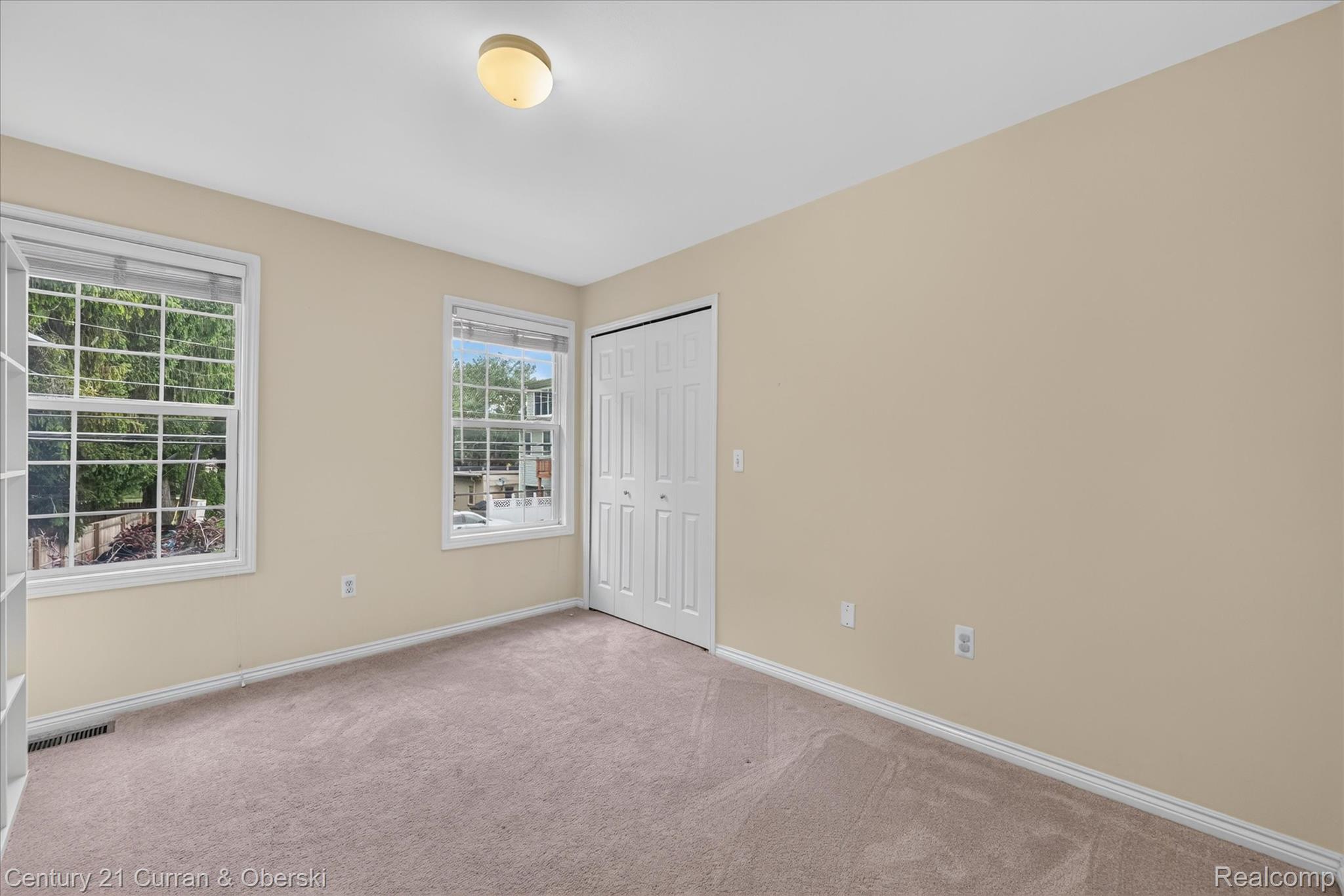 3813 Rochester Road