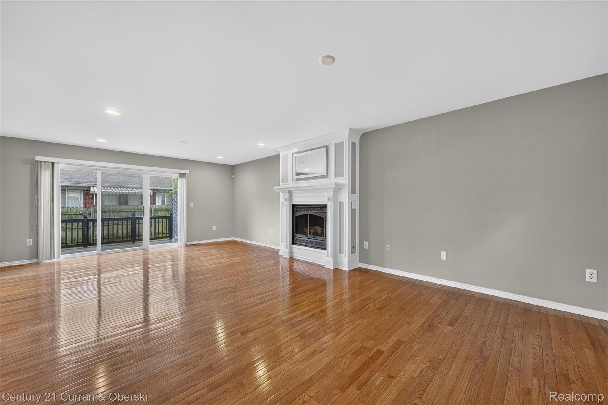 3813 Rochester Road