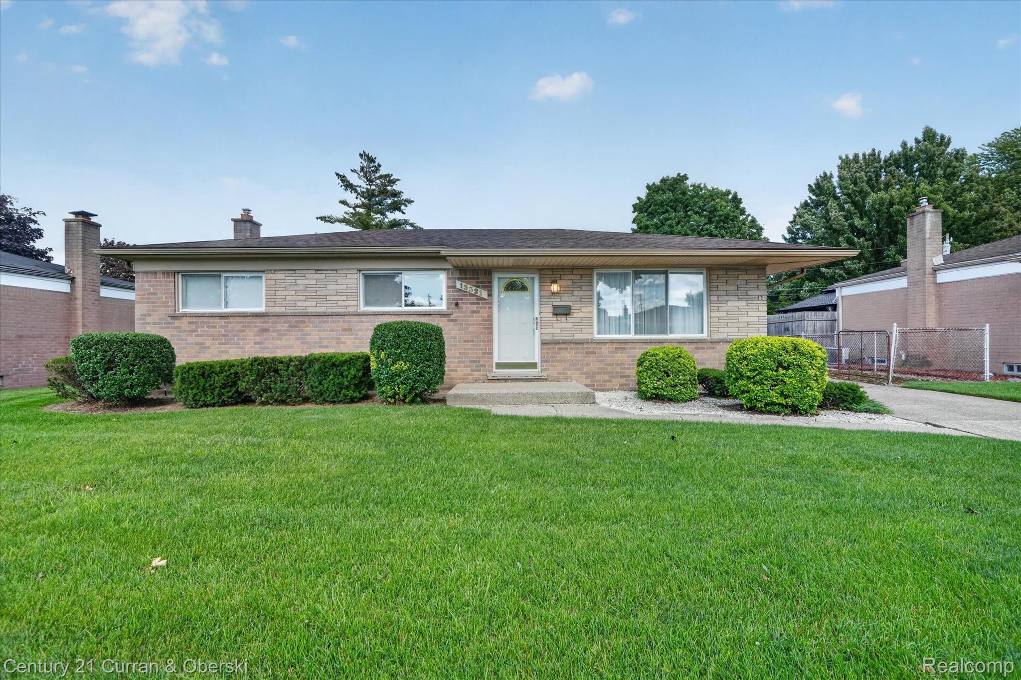 13321 Perry Circle