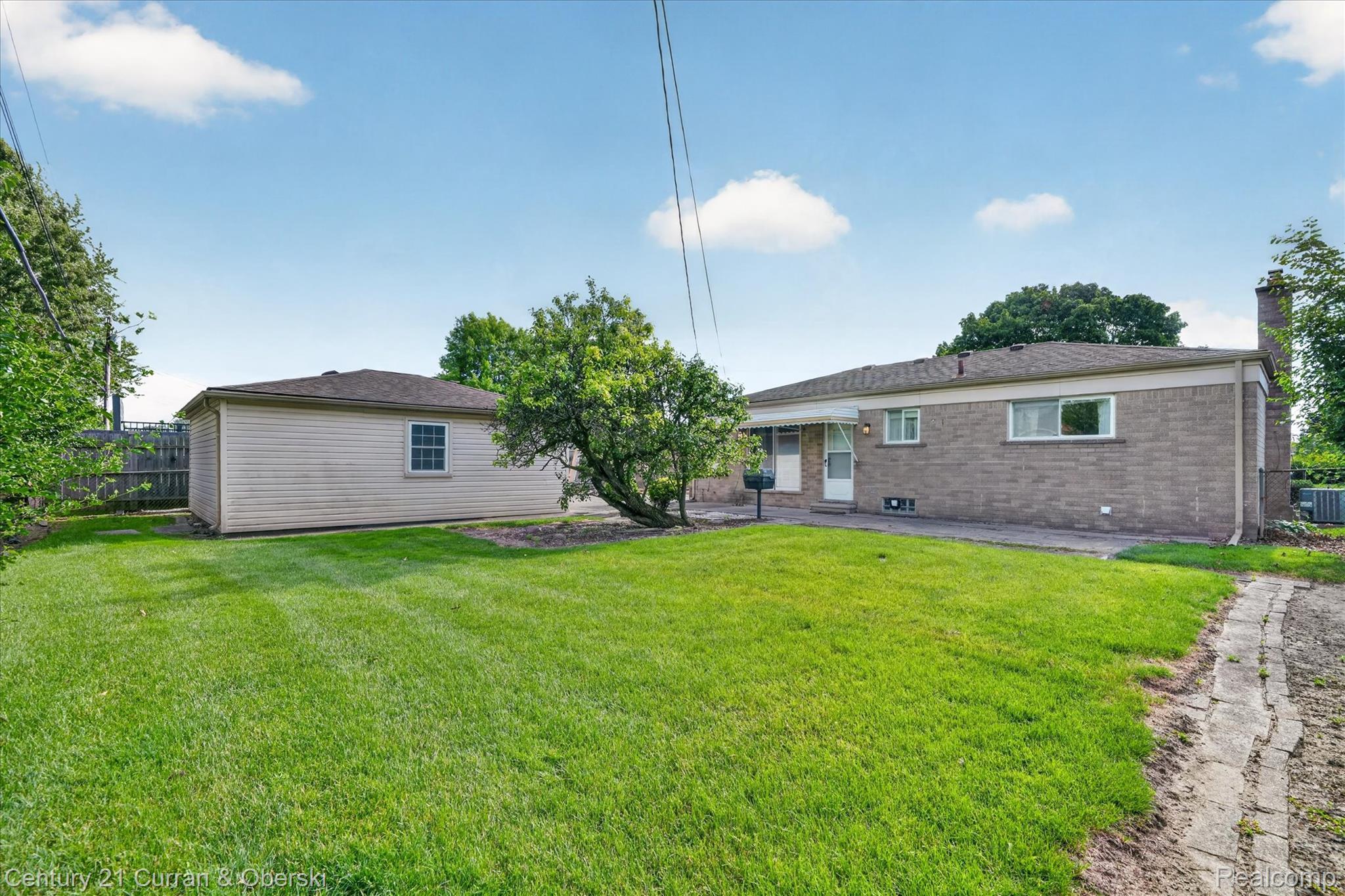 13321 Perry Circle