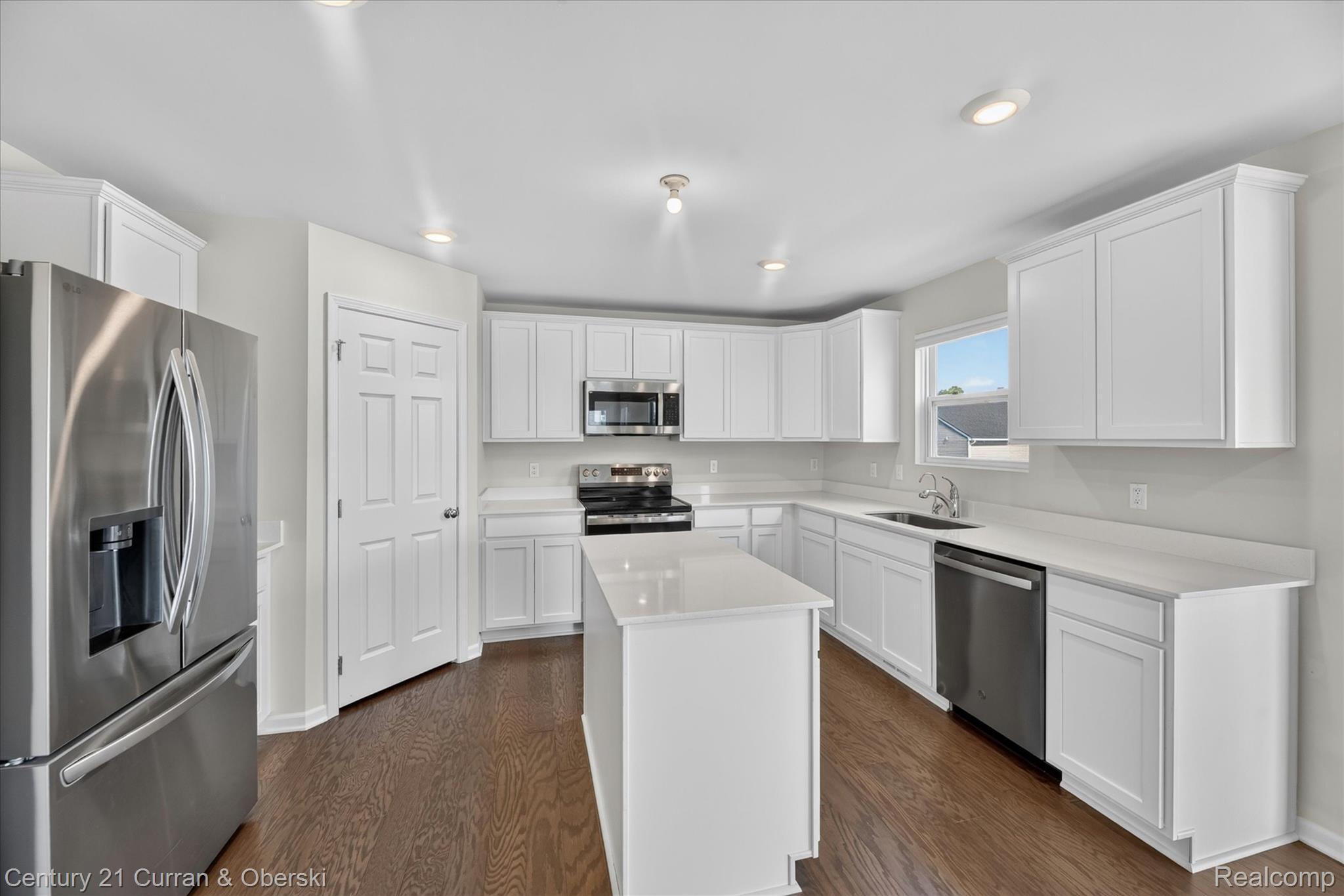 8404 Capstone Drive