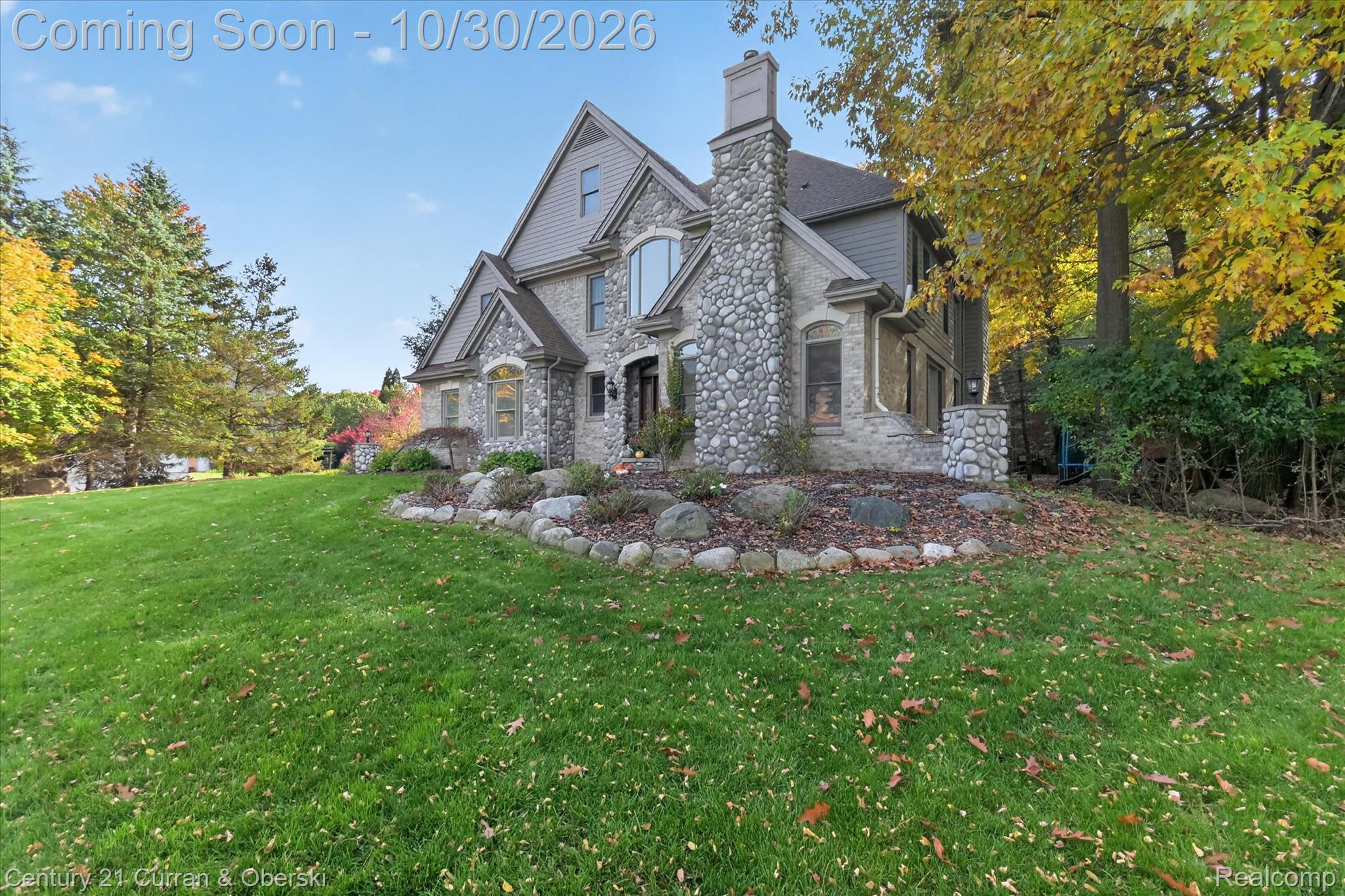 6307 Wildwood LN