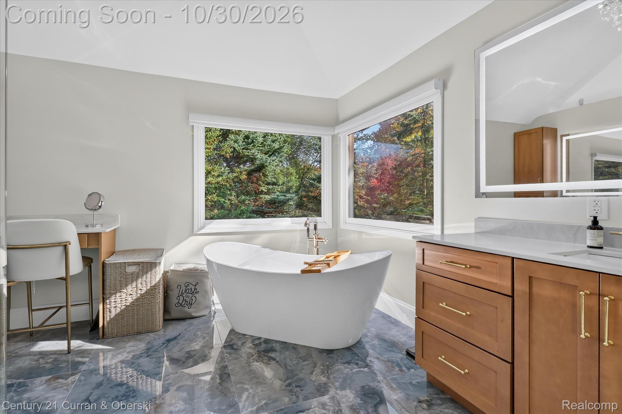 6307 Wildwood LN