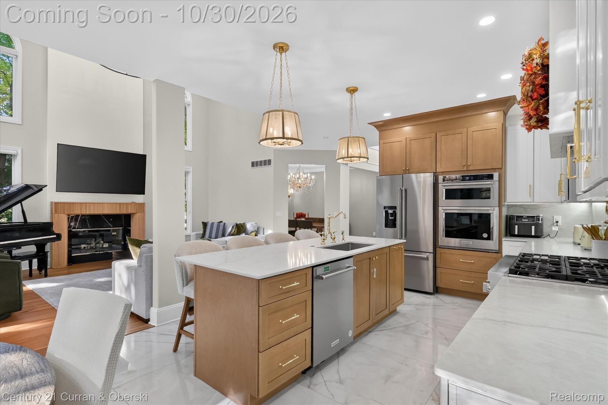 6307 Wildwood LN