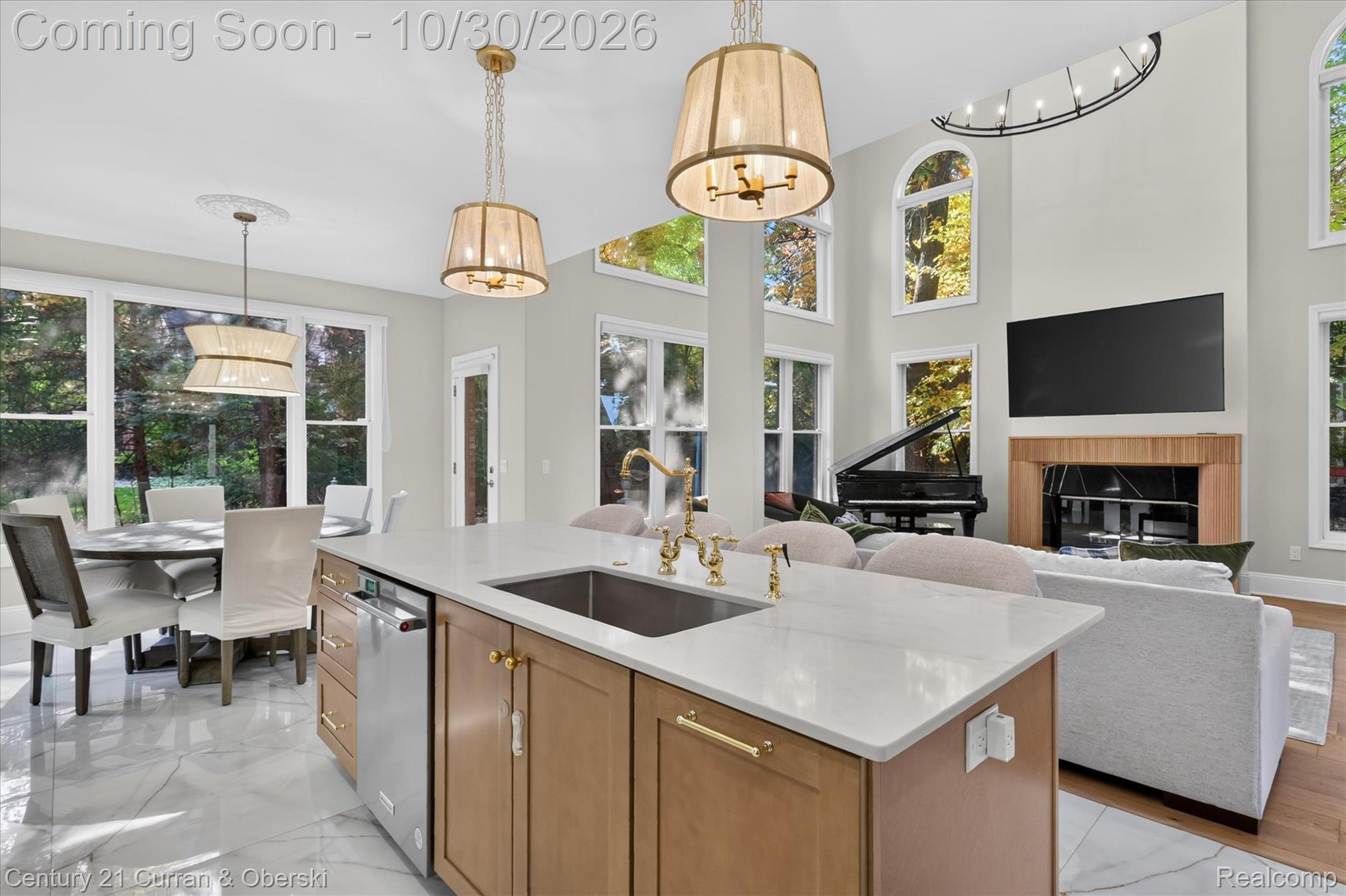 6307 Wildwood LN