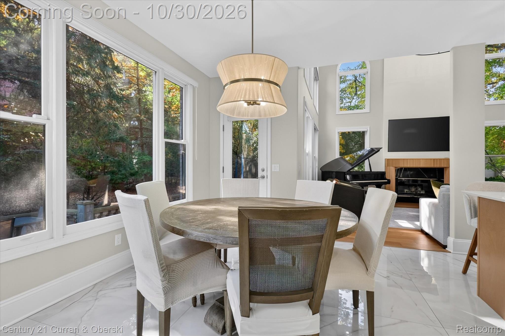 6307 Wildwood LN