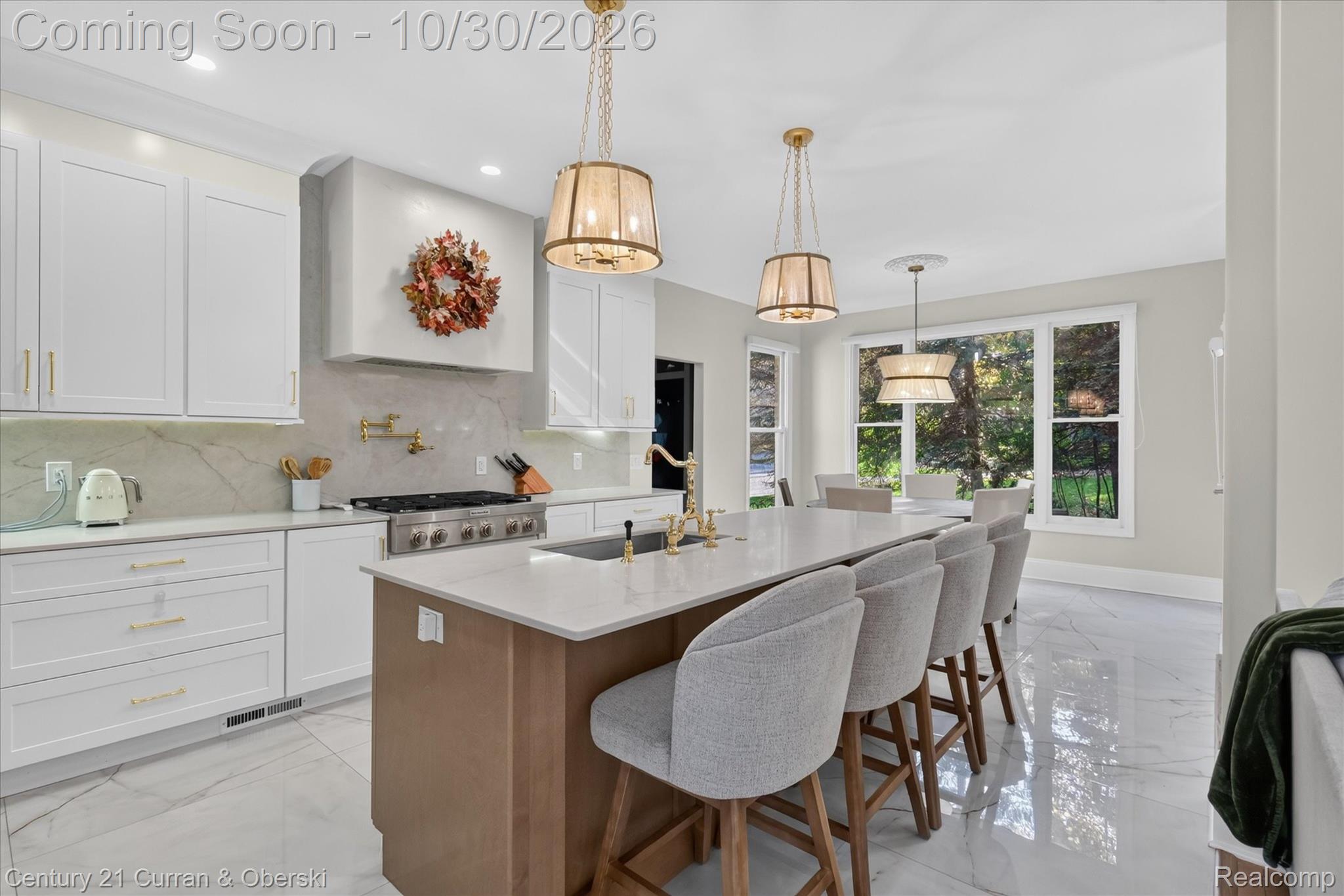 6307 Wildwood LN