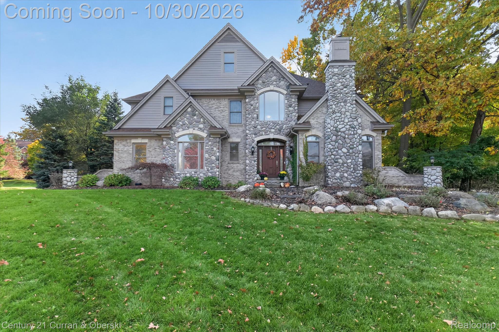 6307 Wildwood LN
