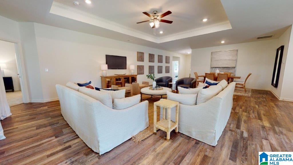 499 CLEARWATER TERRACE