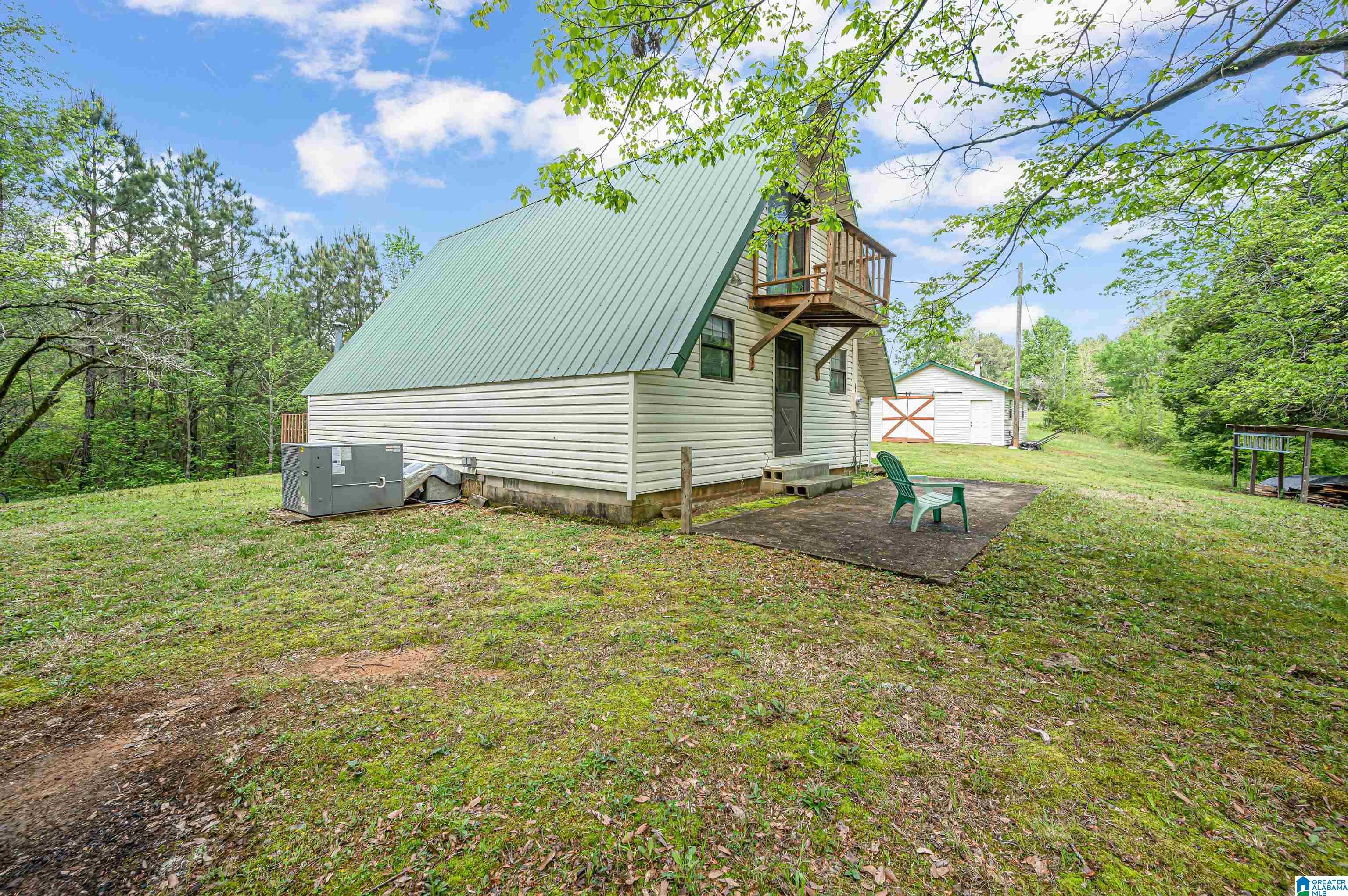 1061 COUNTY ROAD 998