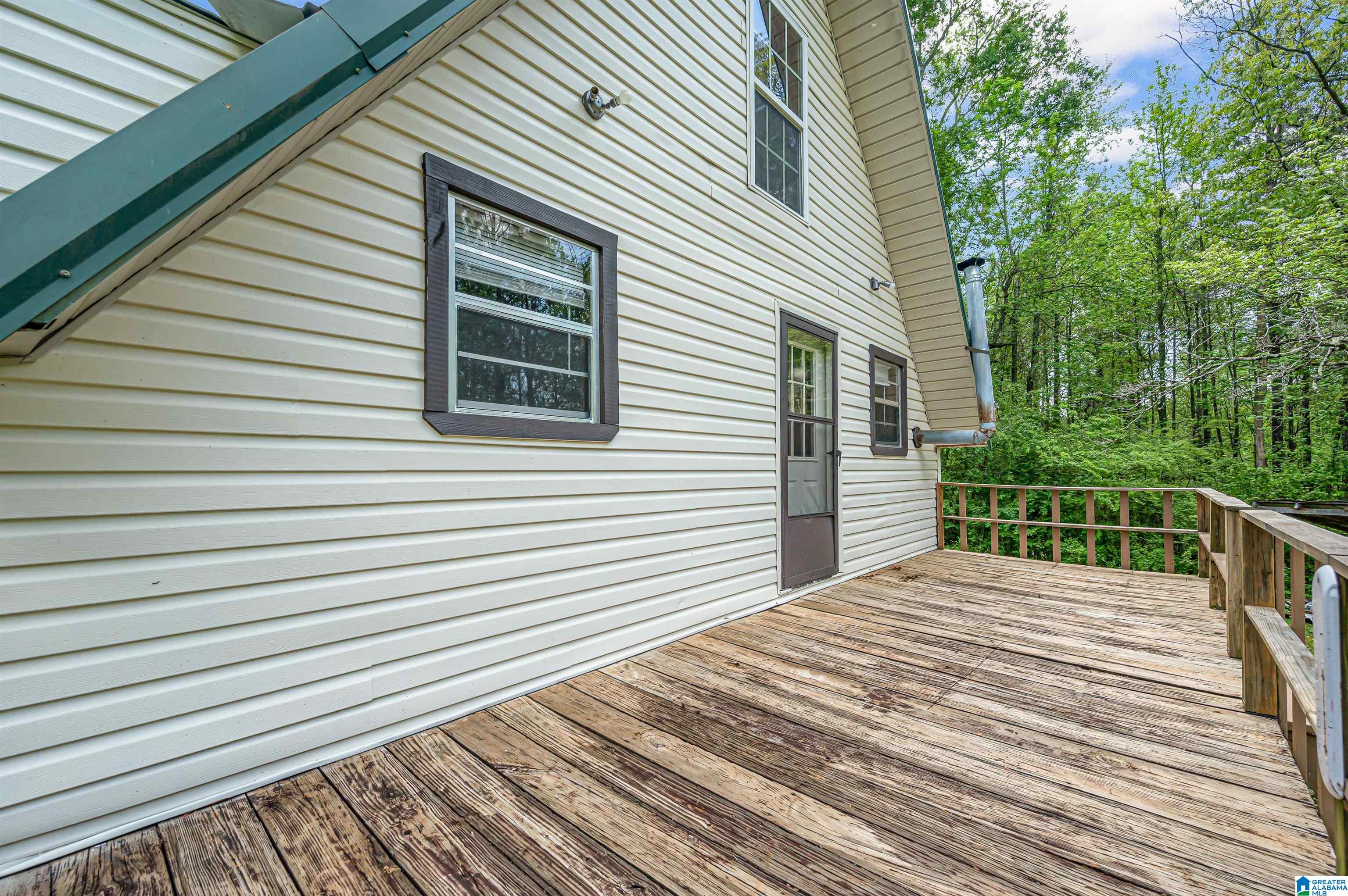 1061 COUNTY ROAD 998