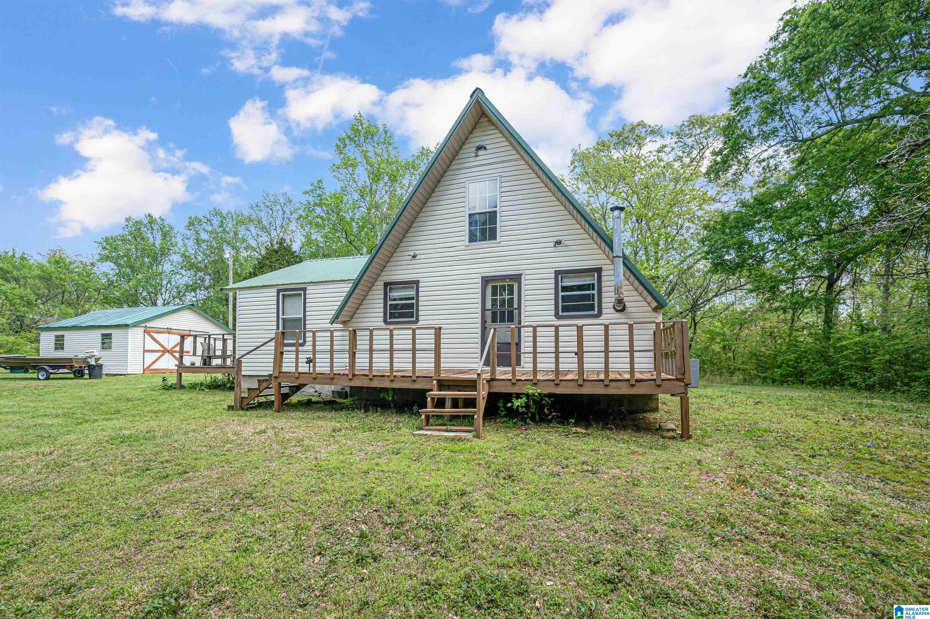 1061 COUNTY ROAD 998