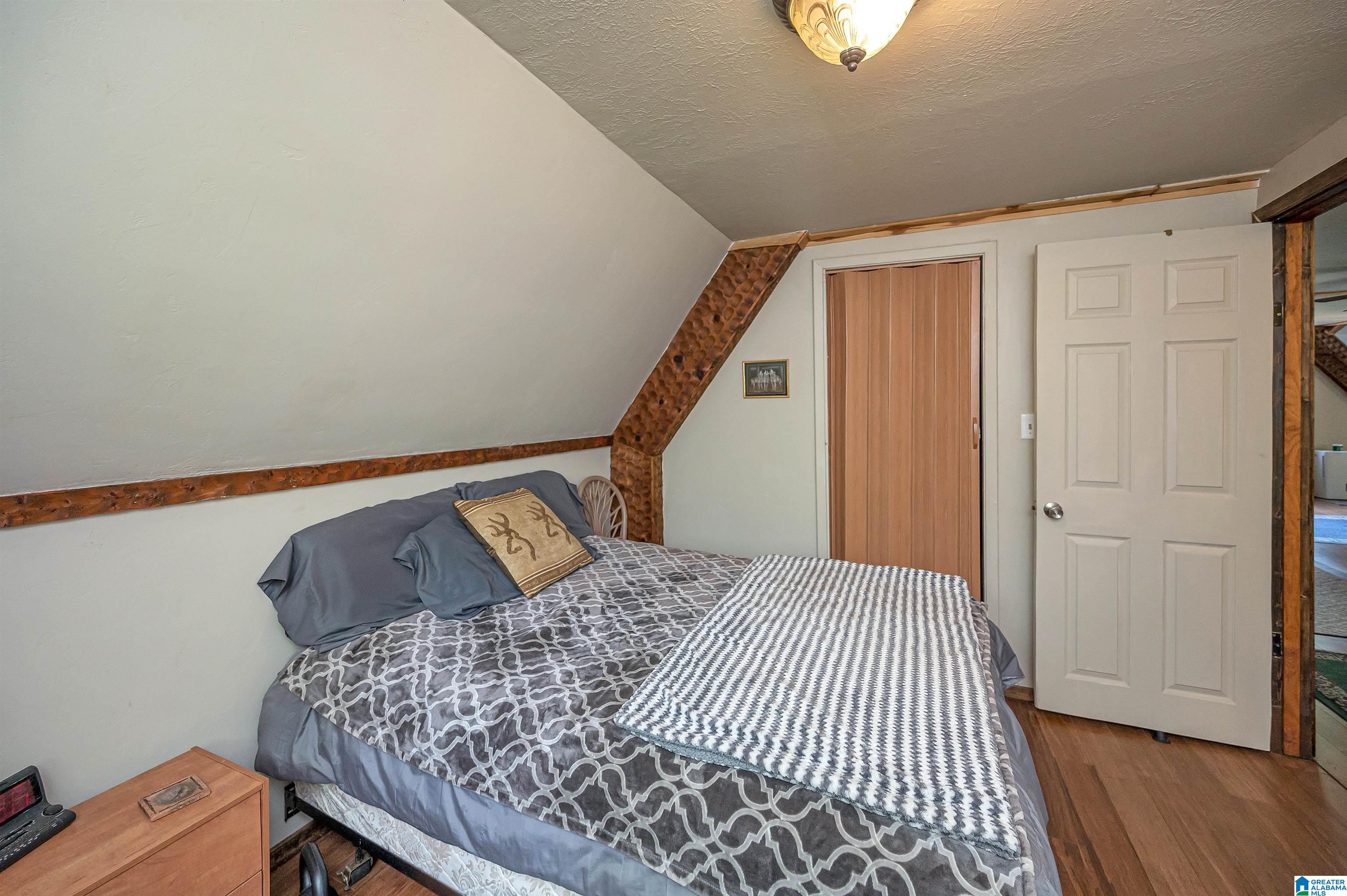 1061 COUNTY ROAD 998