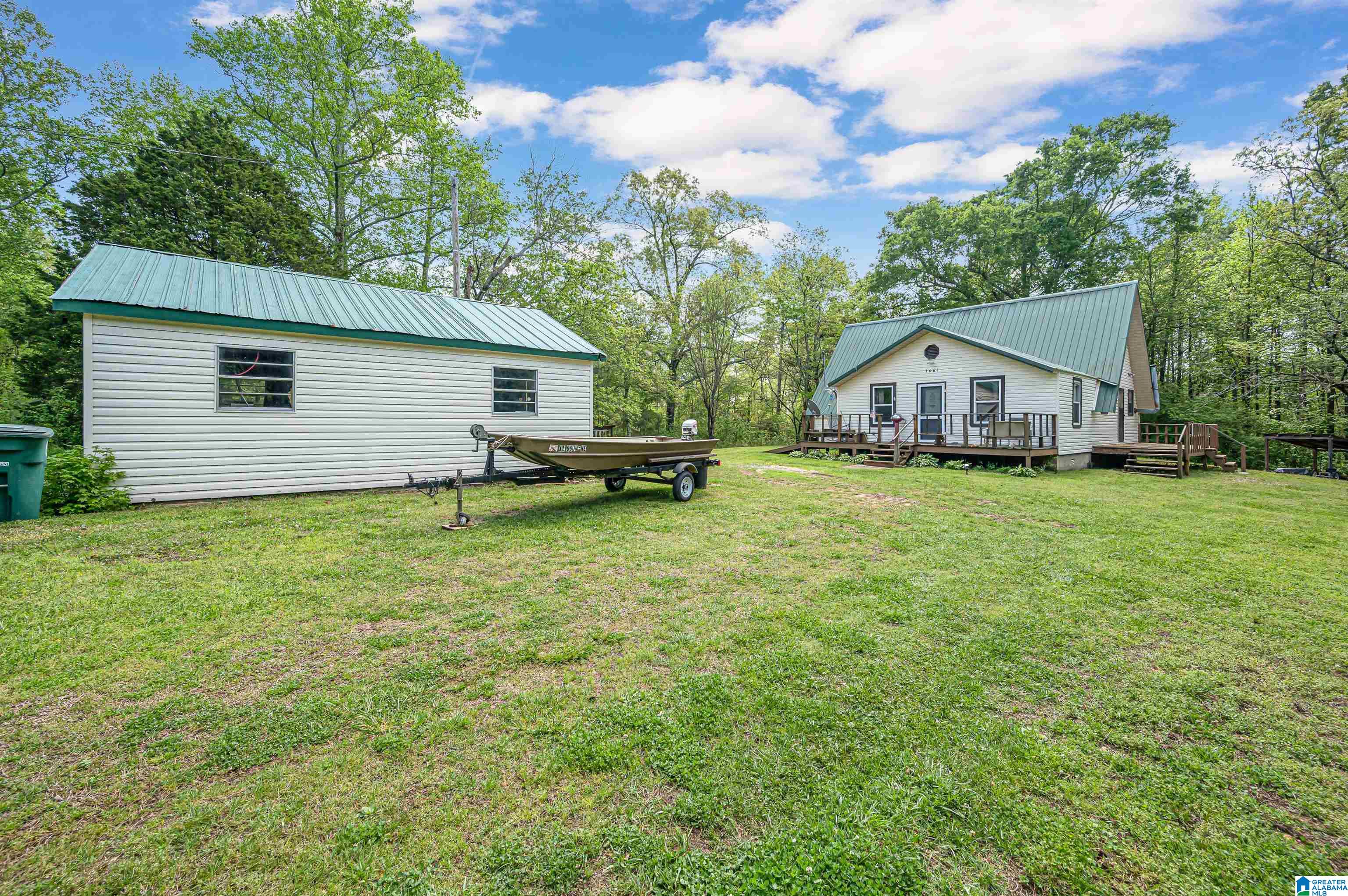 1061 COUNTY ROAD 998