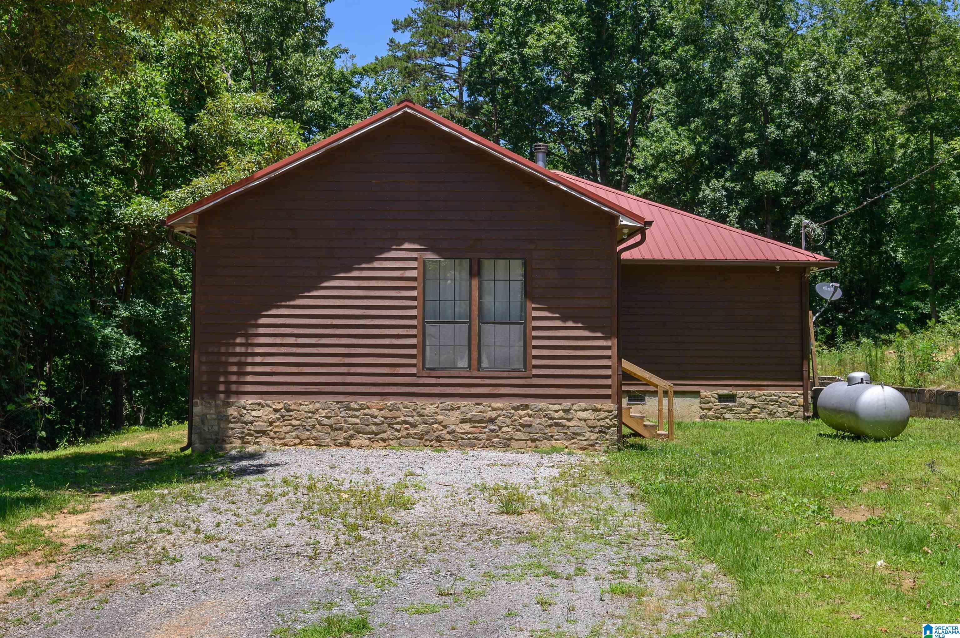 285 HIGHWAY 41