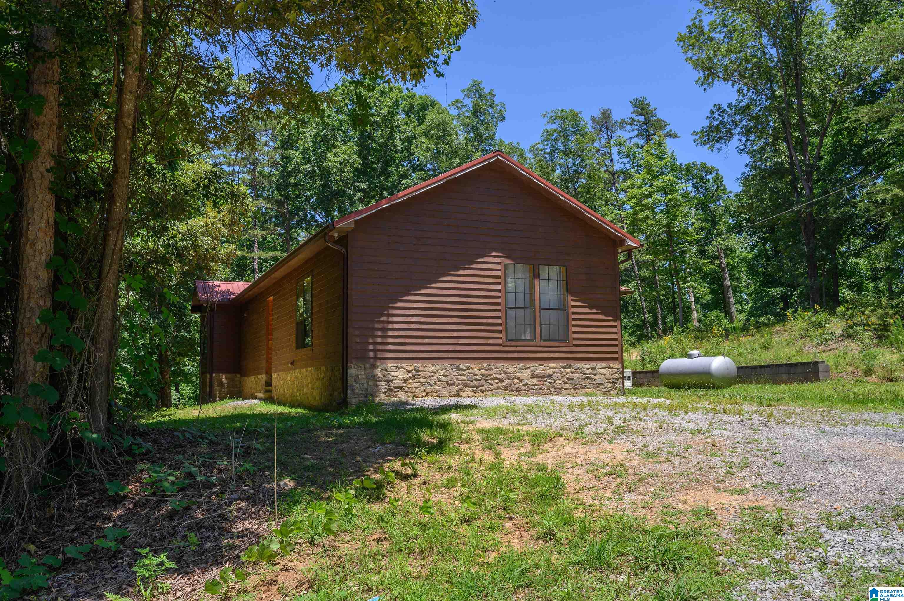 285 HIGHWAY 41