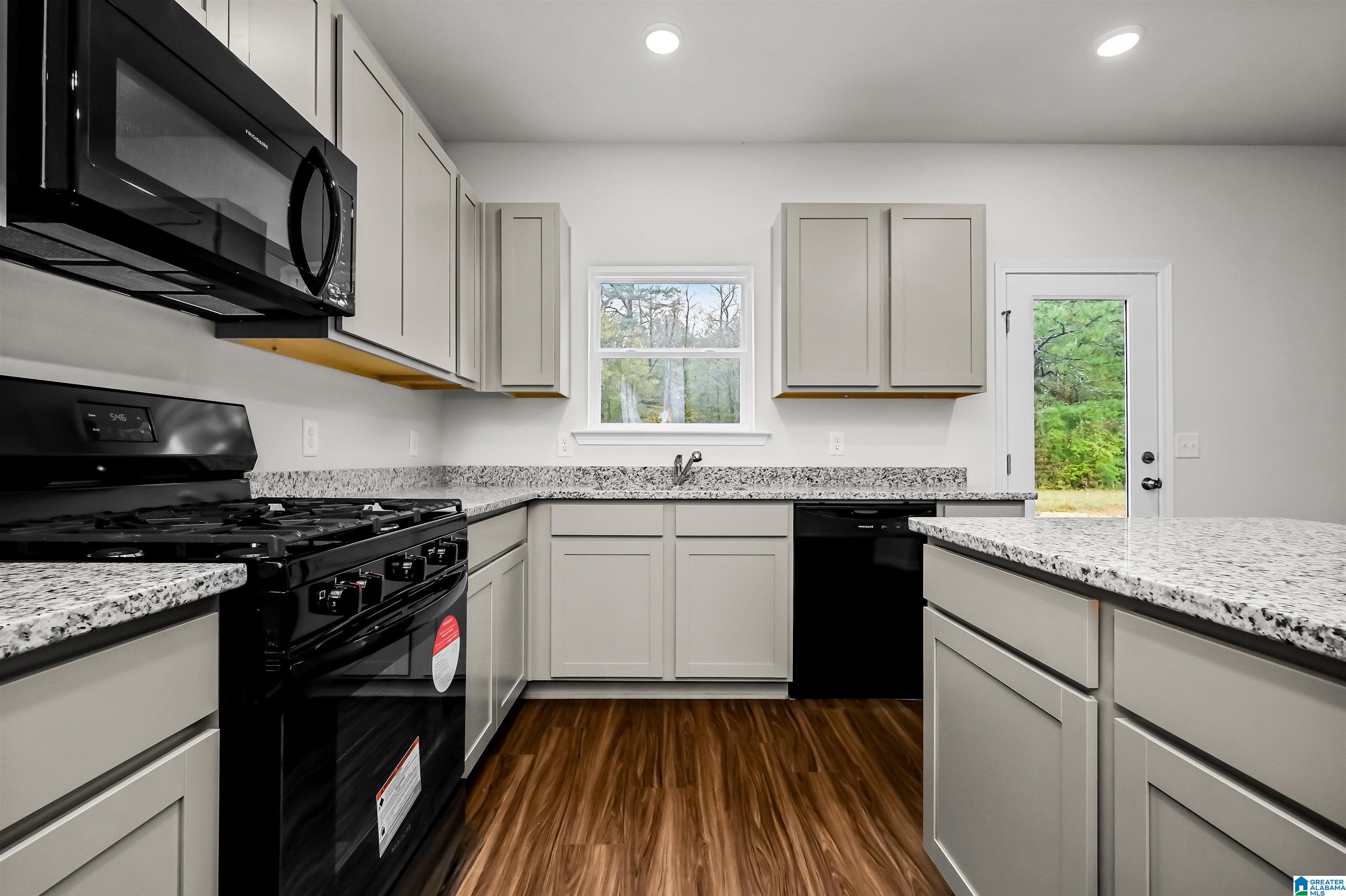 3288 PONDEROSA PARKWAY