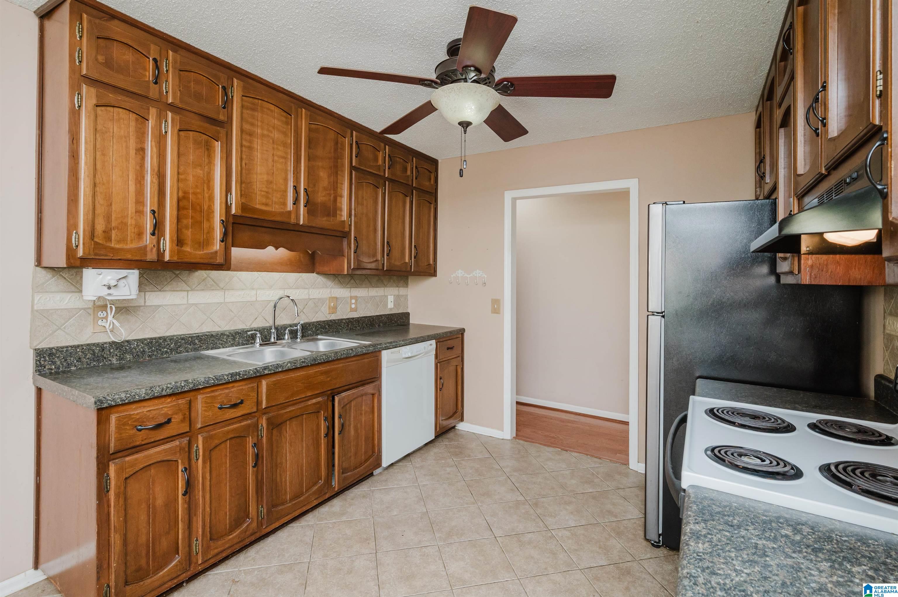 5544 BALBOA COURT