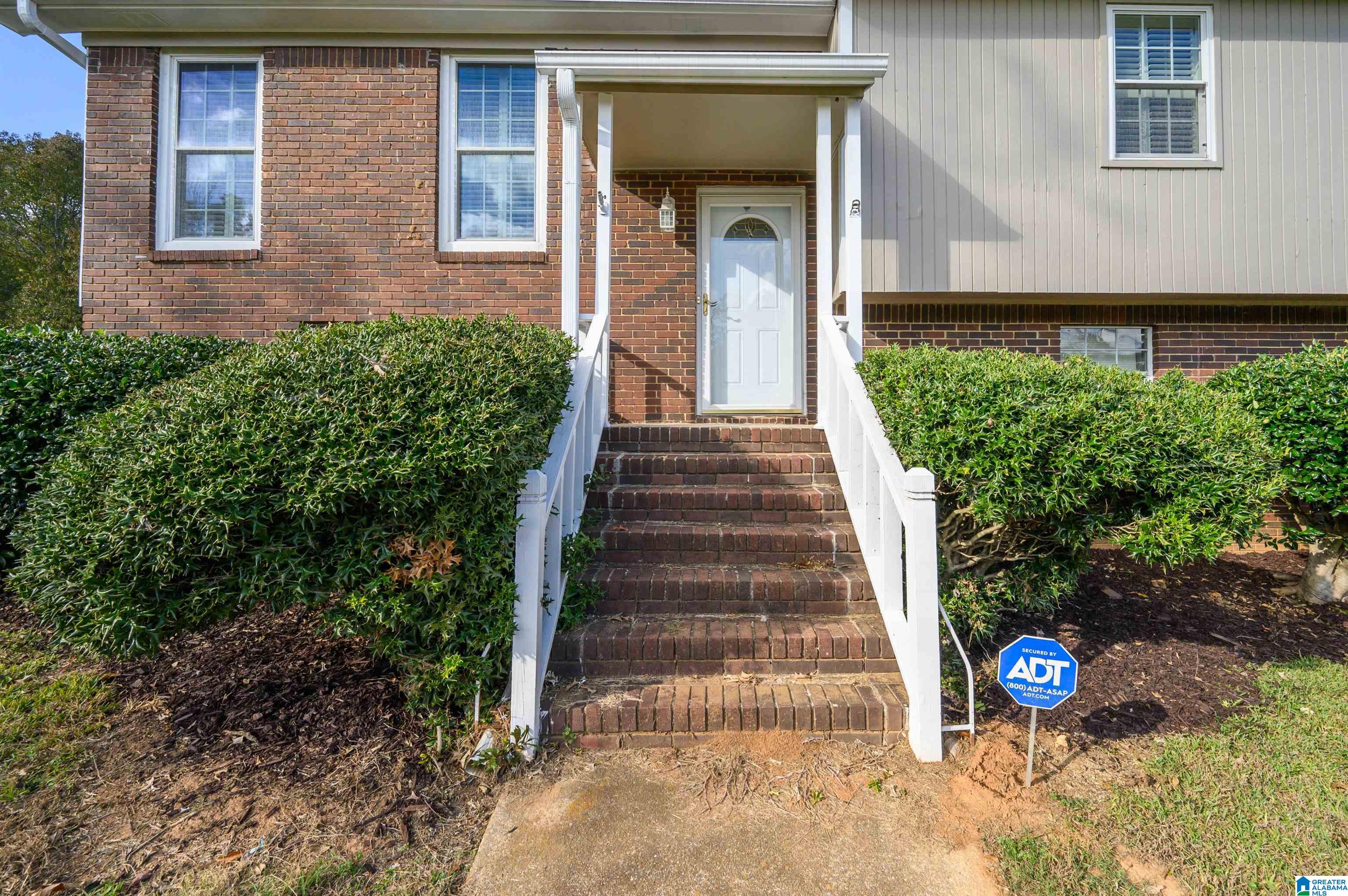 5544 BALBOA COURT