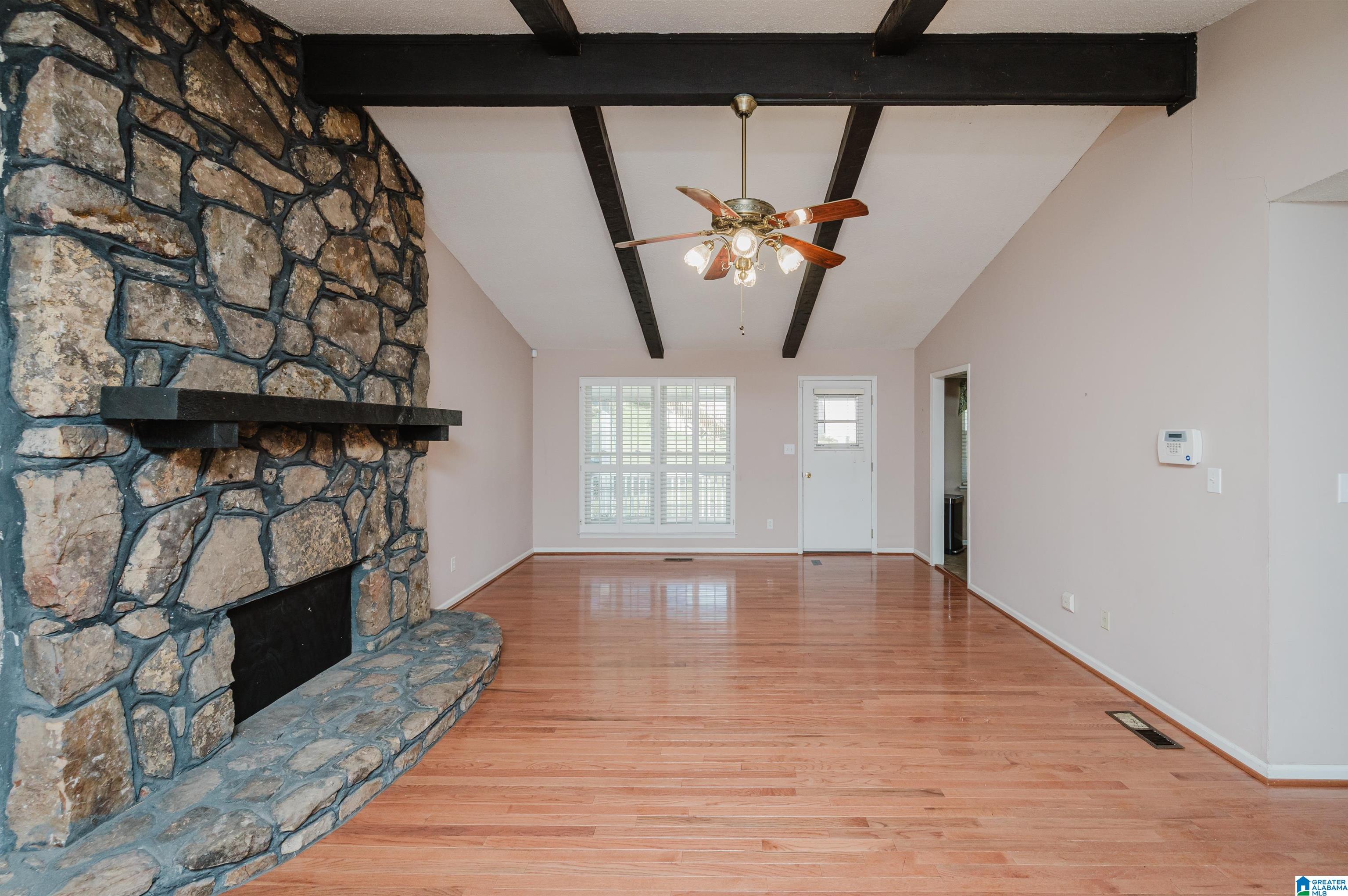 5544 BALBOA COURT