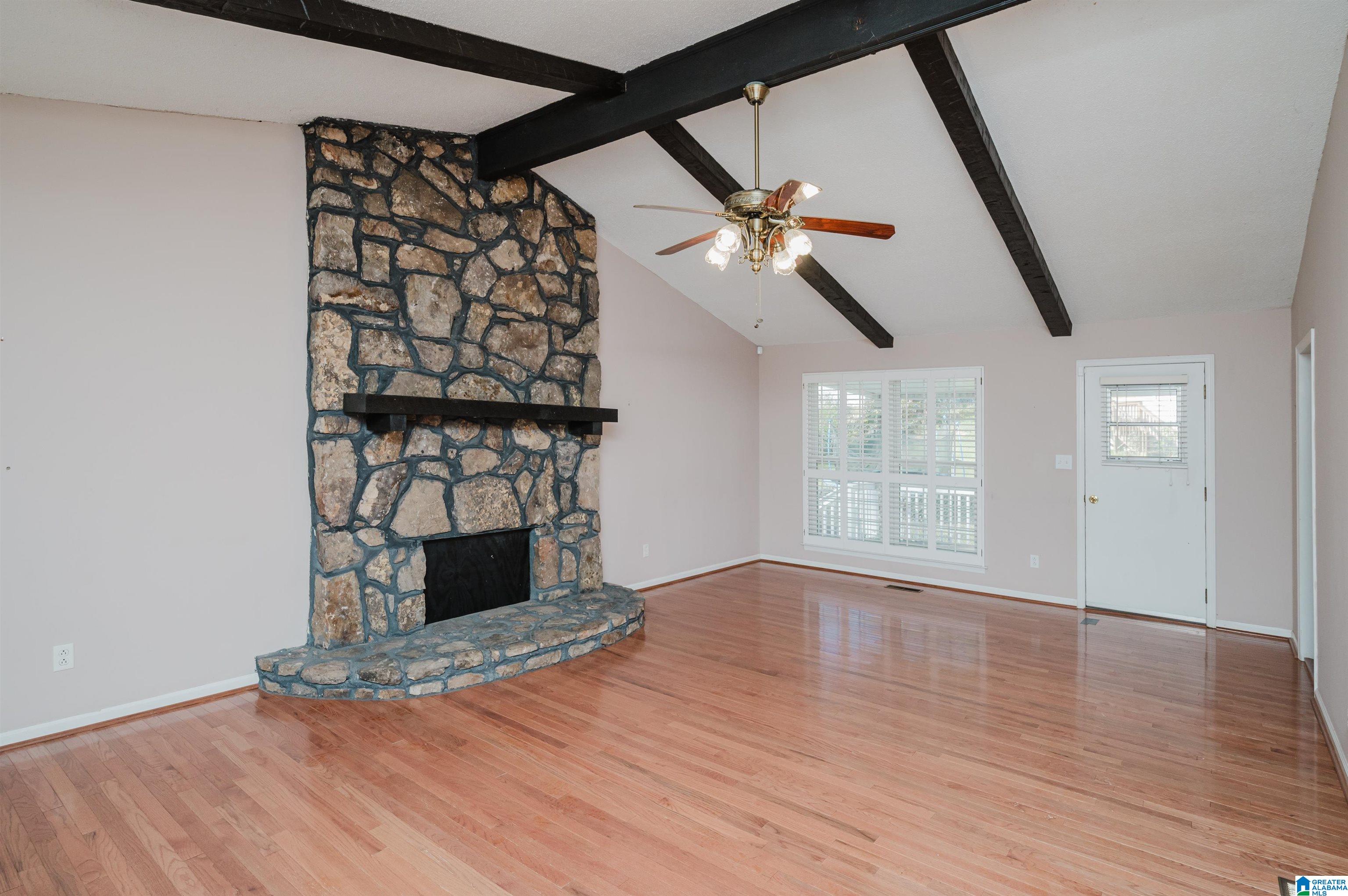 5544 BALBOA COURT