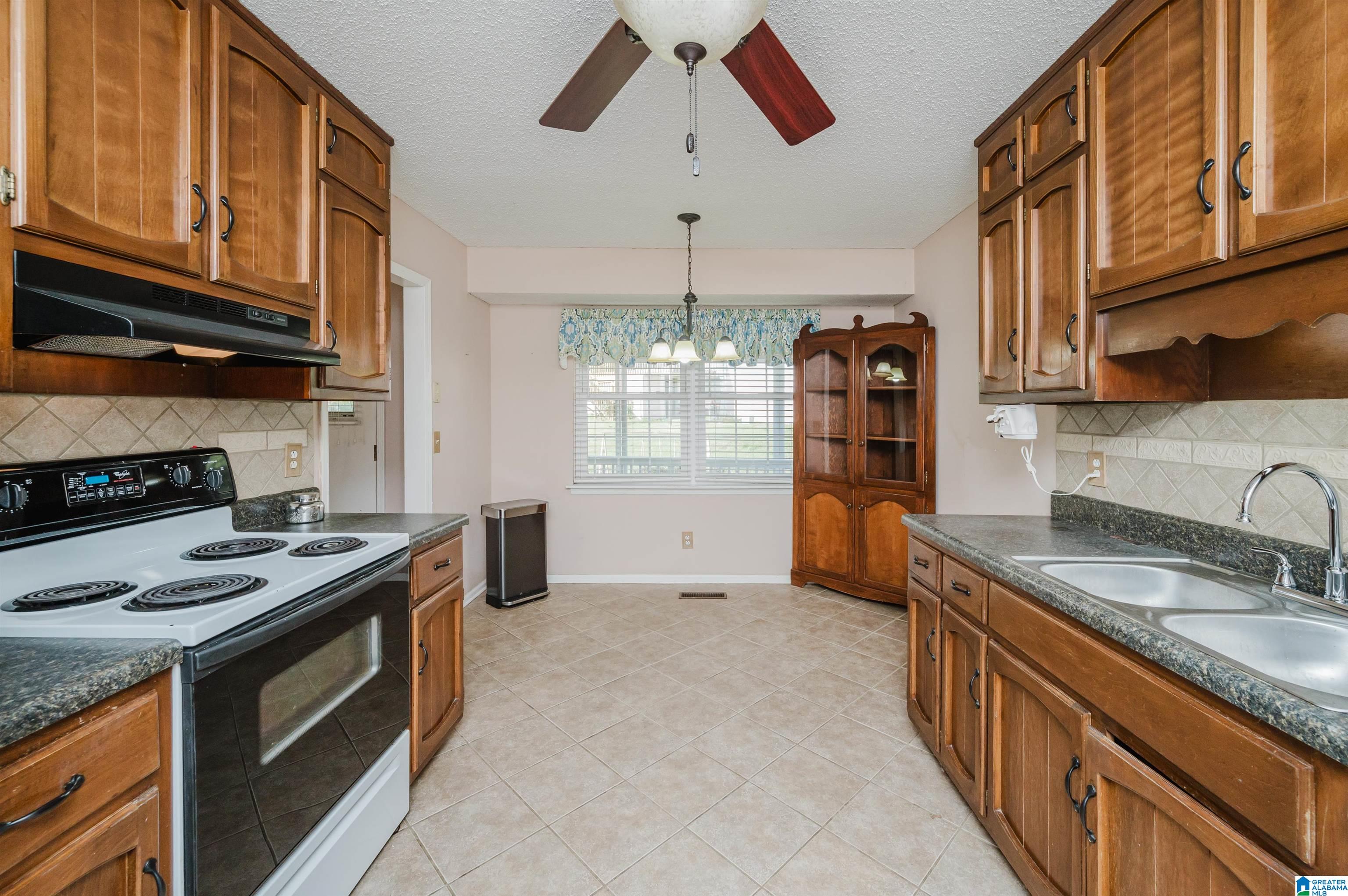 5544 BALBOA COURT