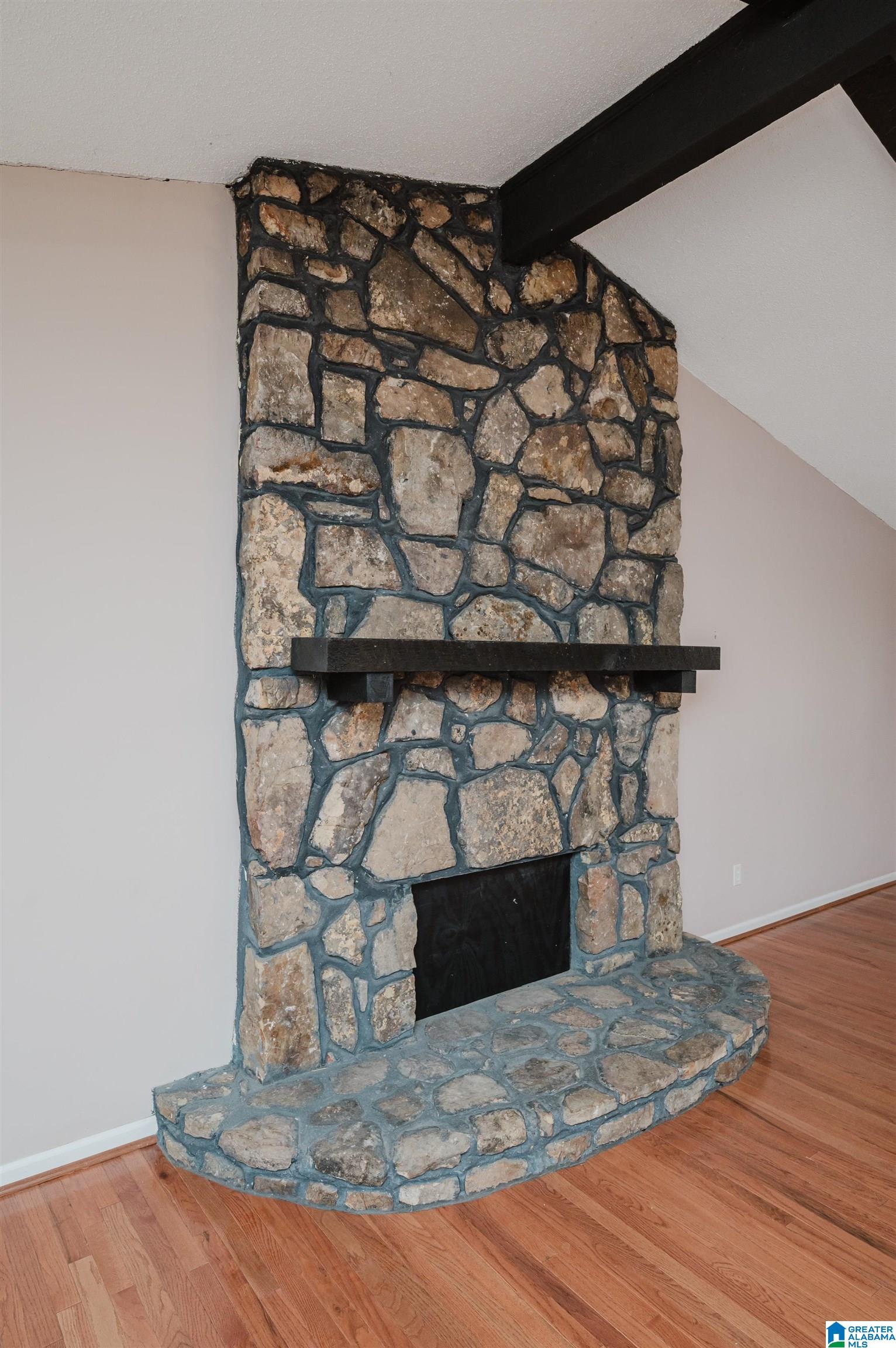 5544 BALBOA COURT