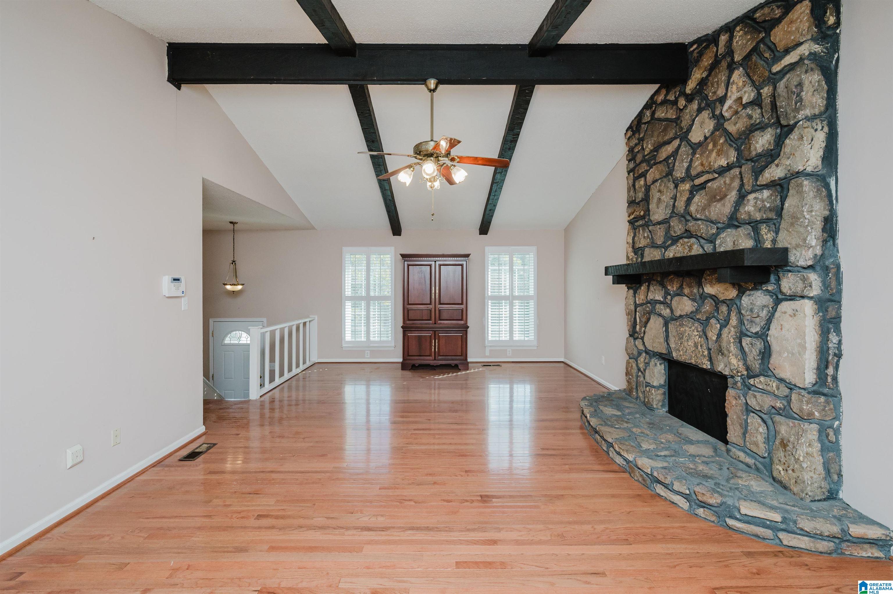 5544 BALBOA COURT