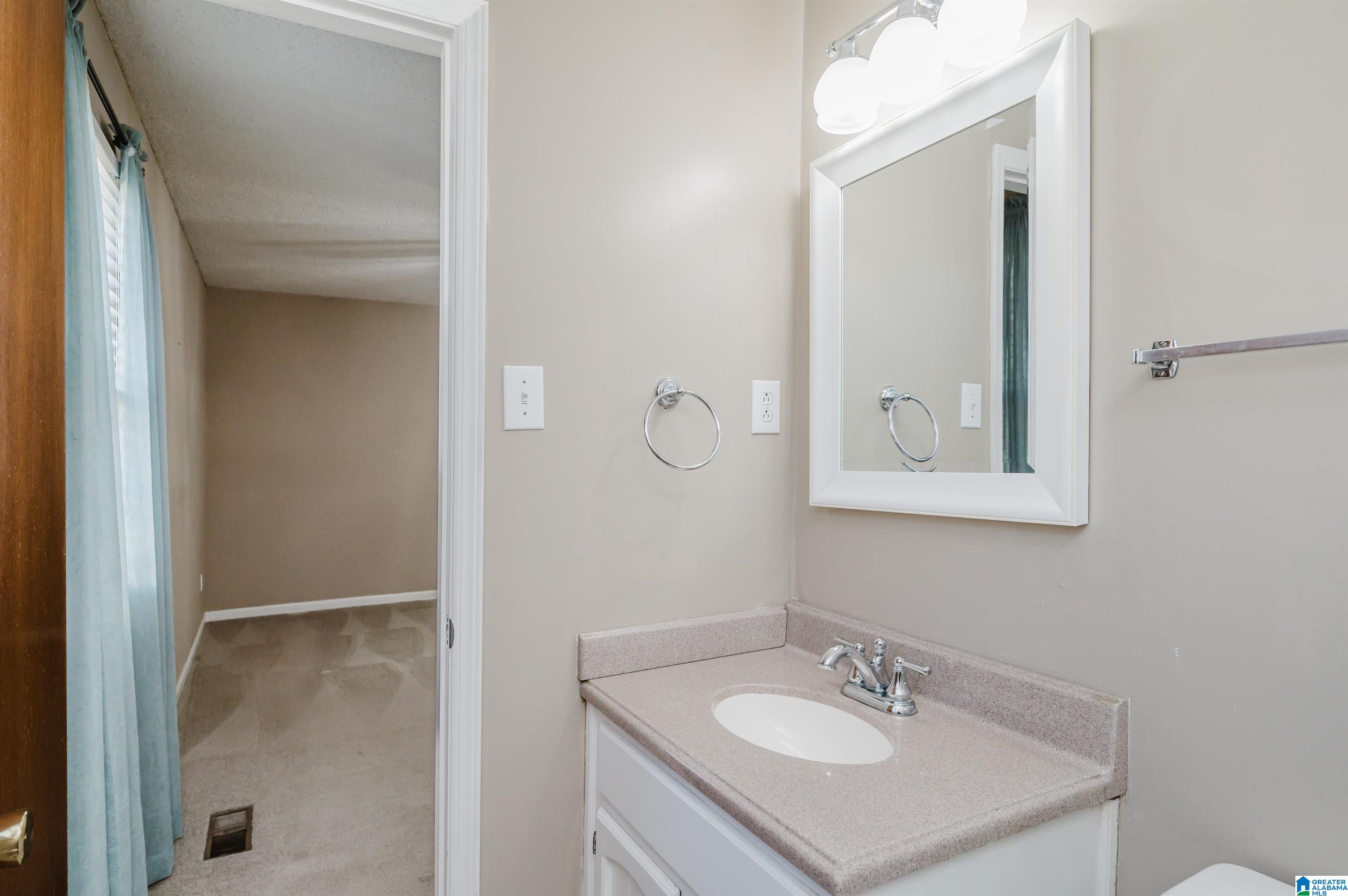 5544 BALBOA COURT