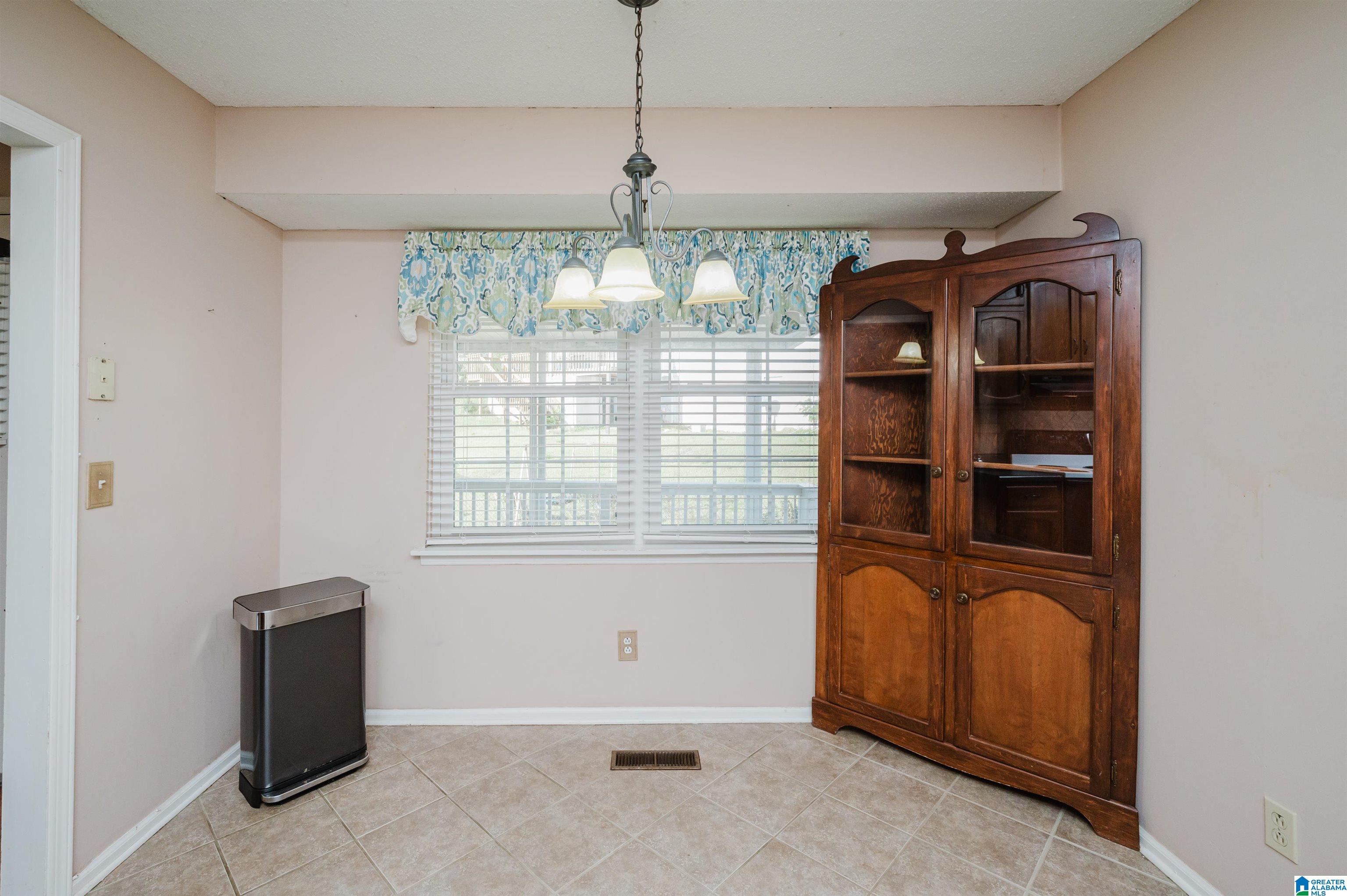 5544 BALBOA COURT