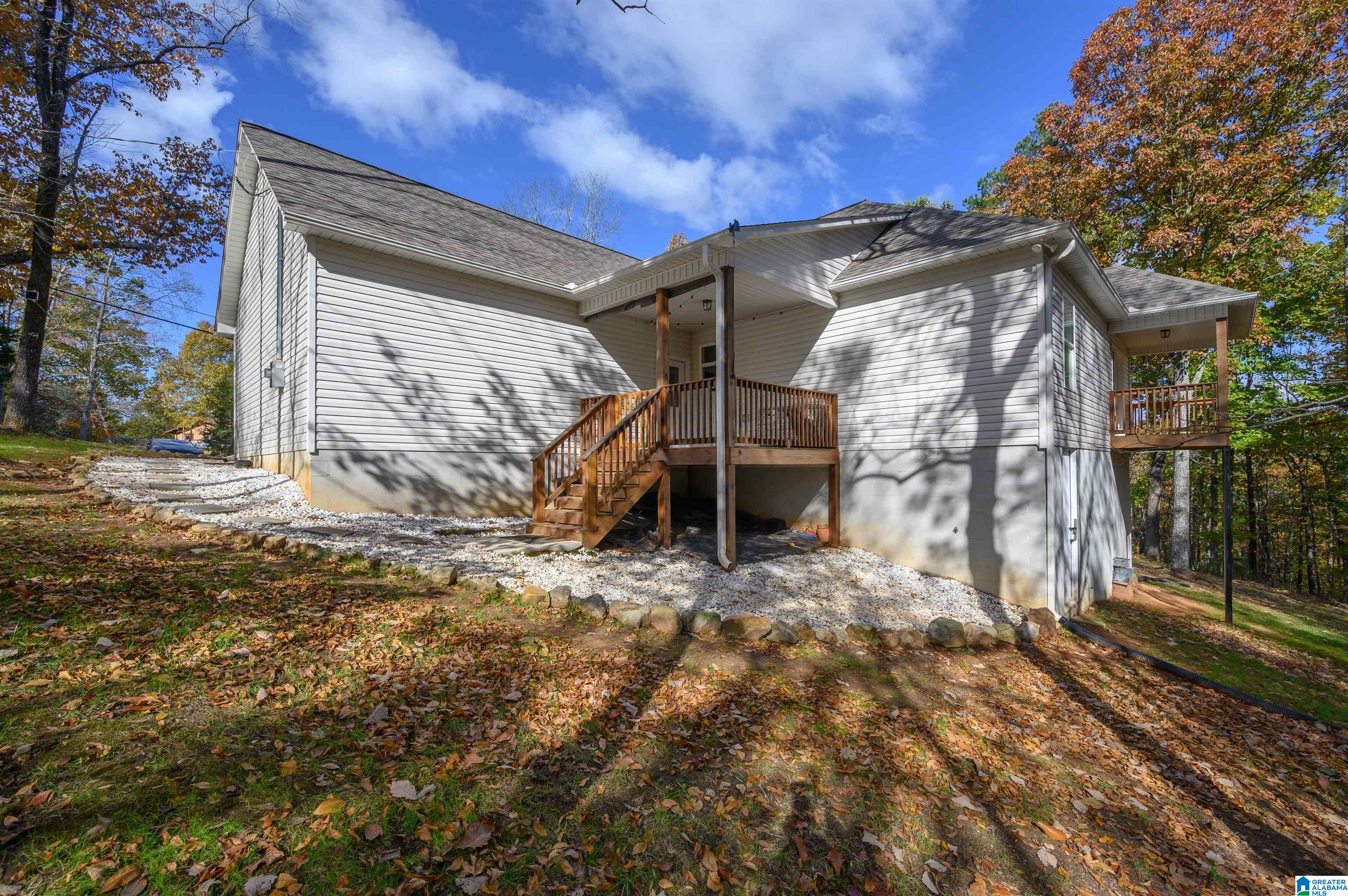 893 COUNTRY ROAD