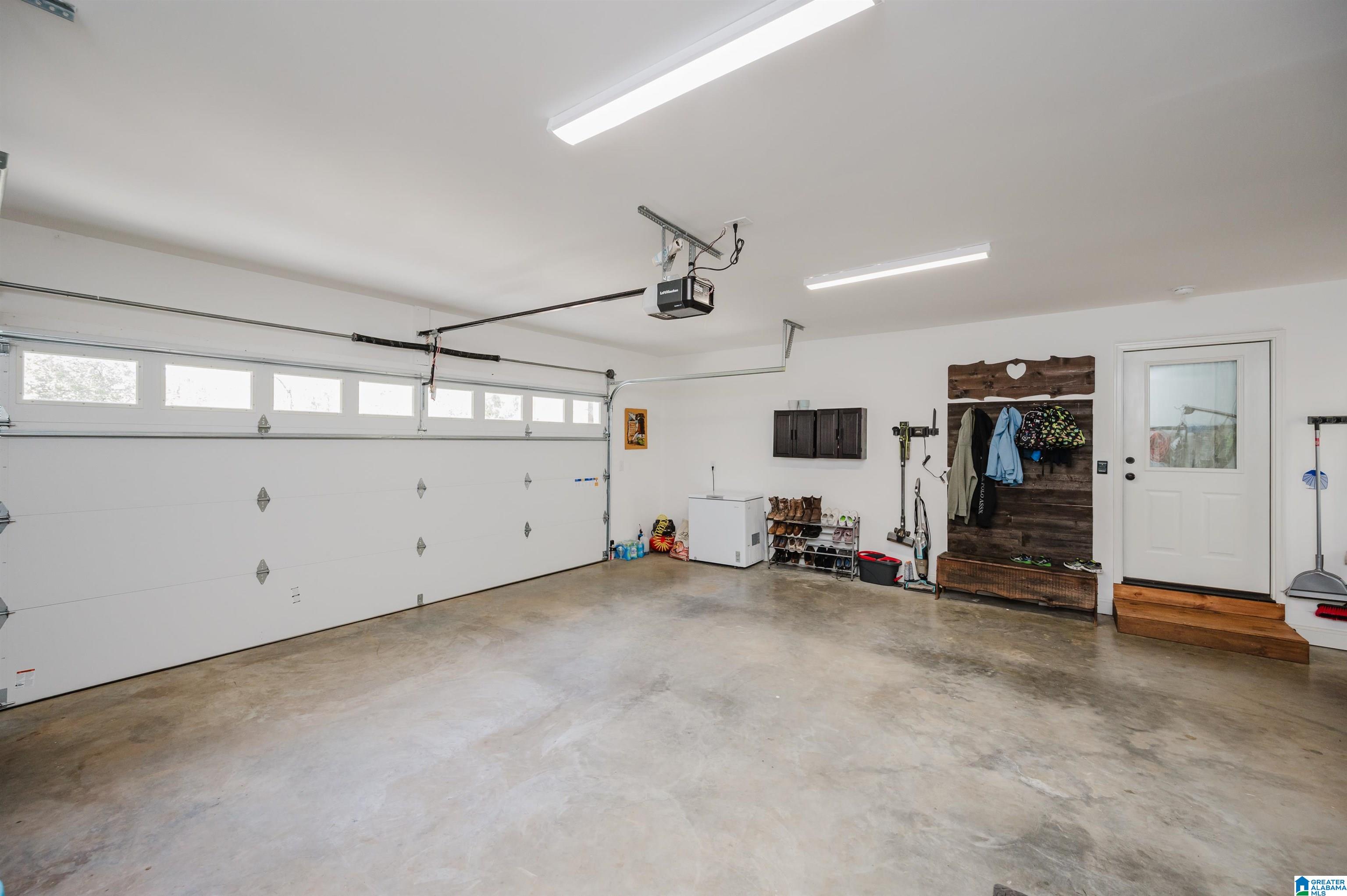 893 COUNTRY ROAD
