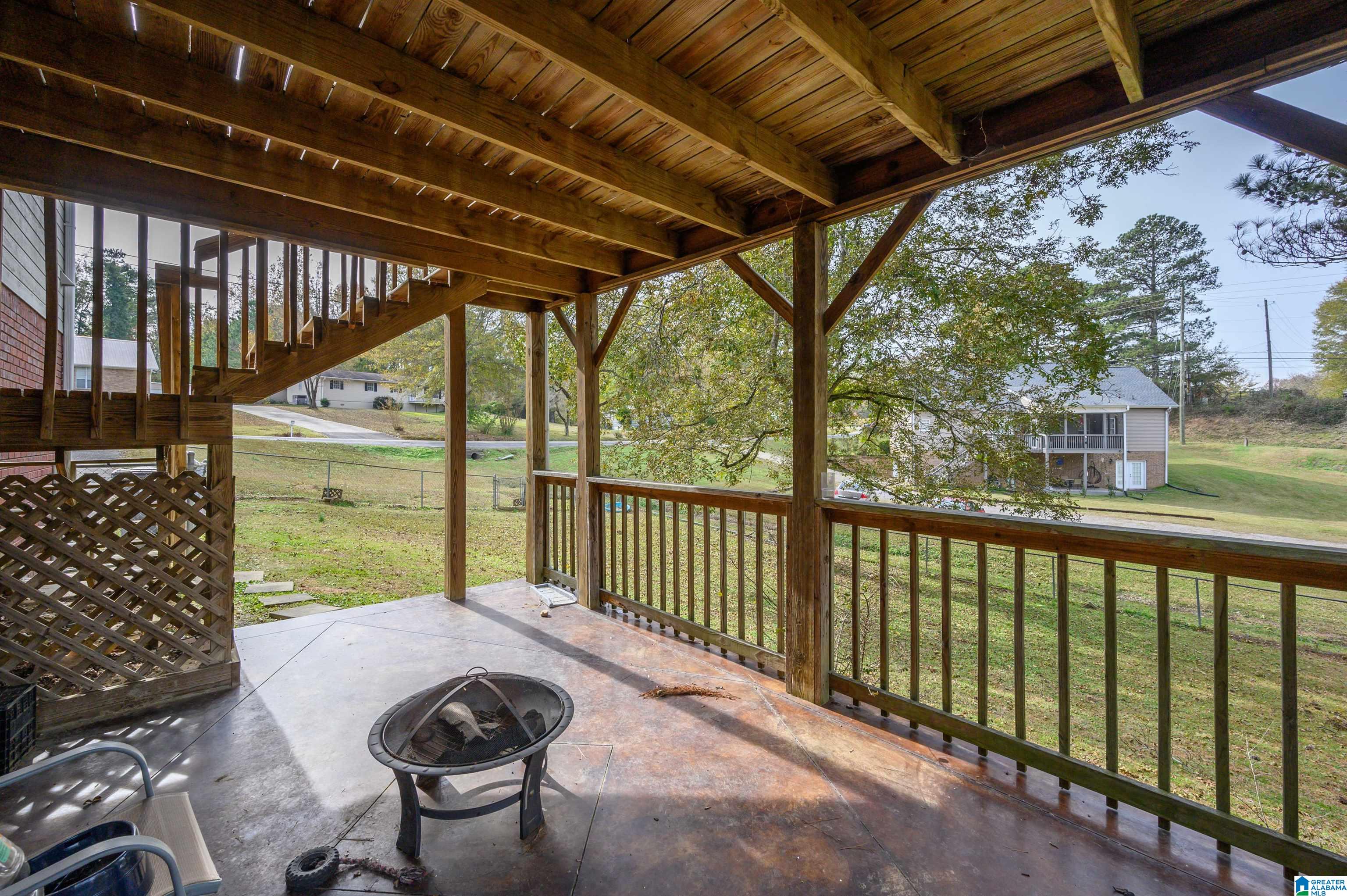 2700 WINDWOOD DRIVE