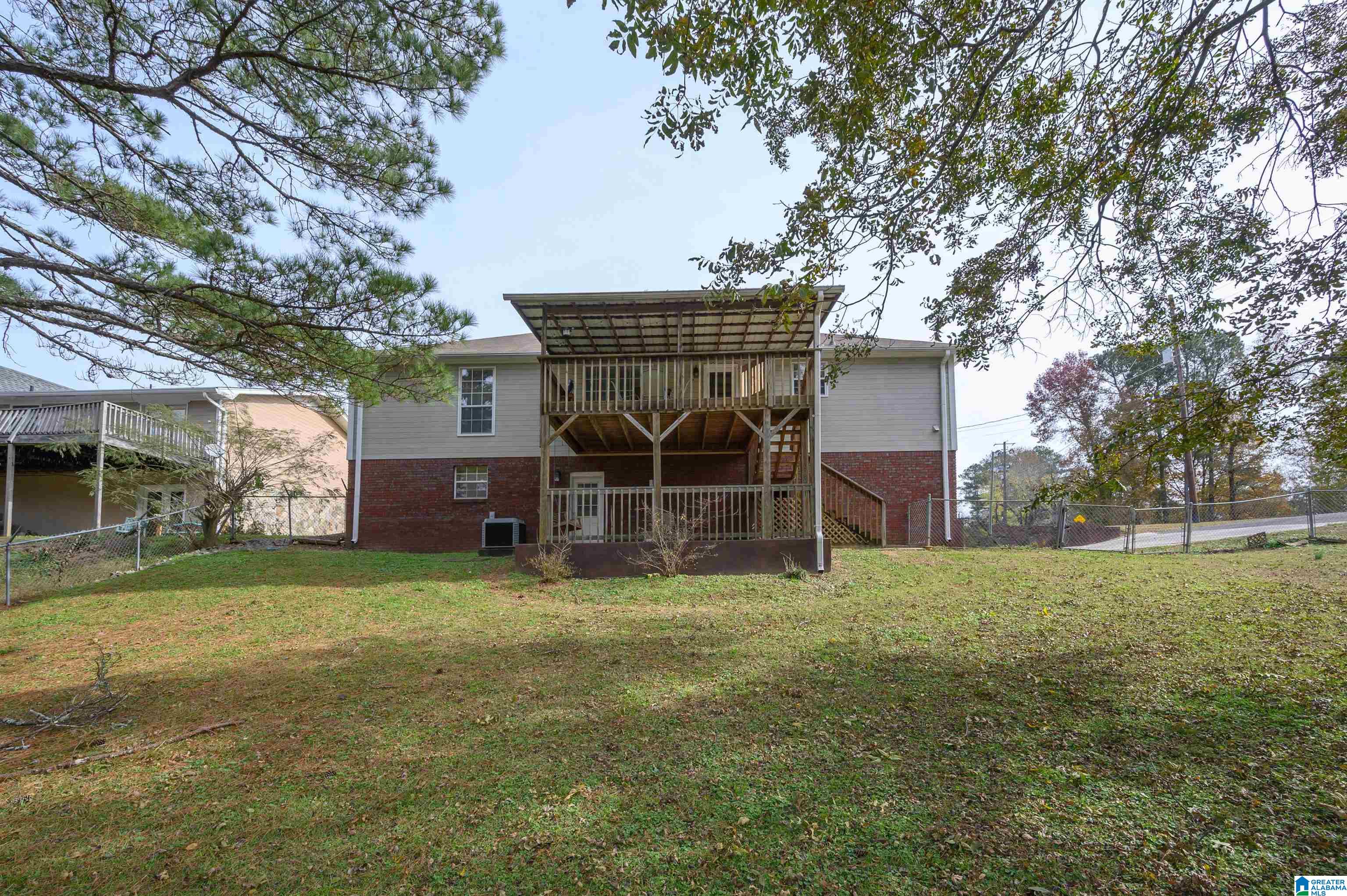 2700 WINDWOOD DRIVE