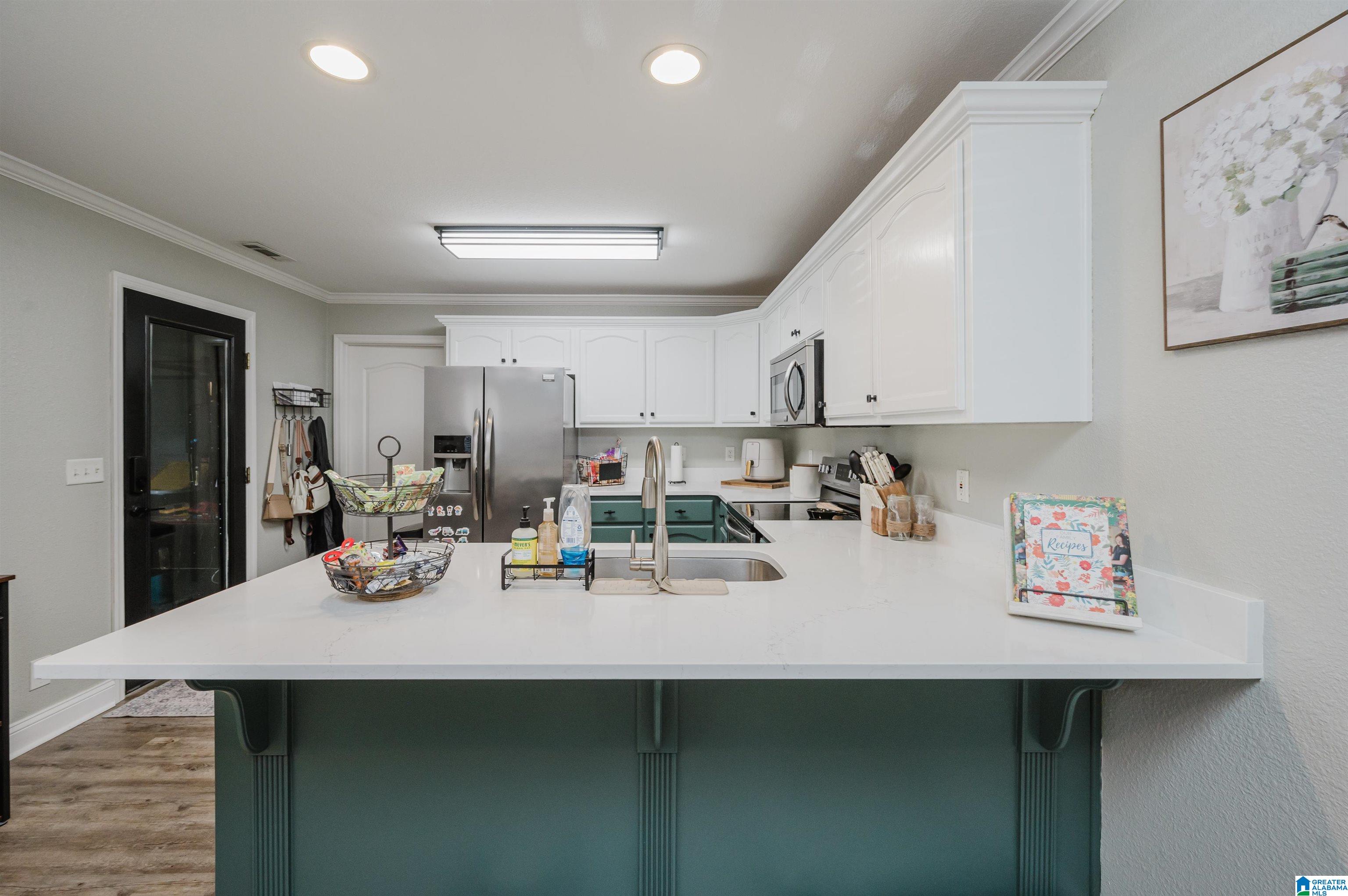 294 MIRANDA ROAD