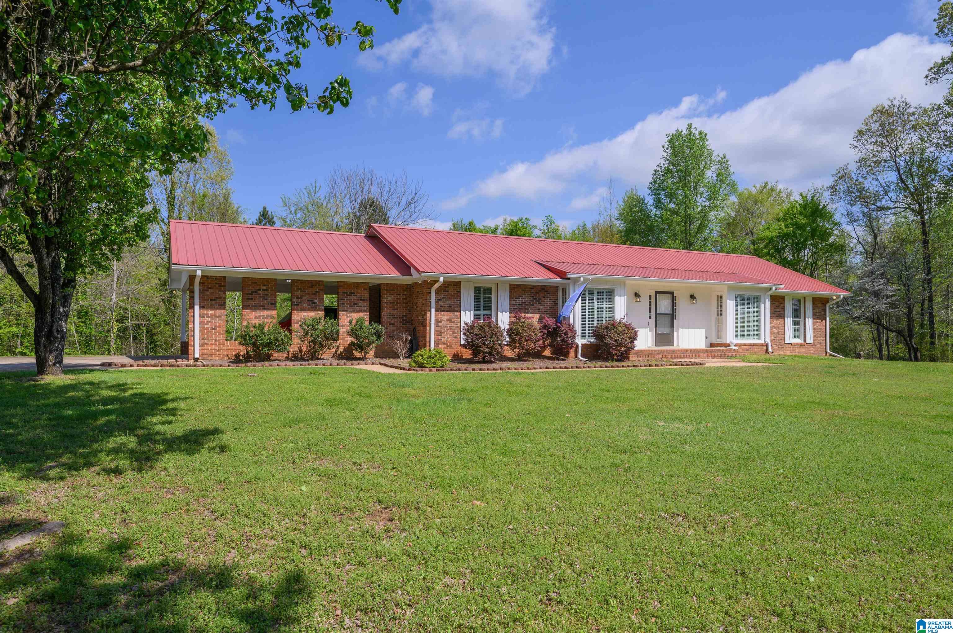 445 RIDGEWOOD DRIVE