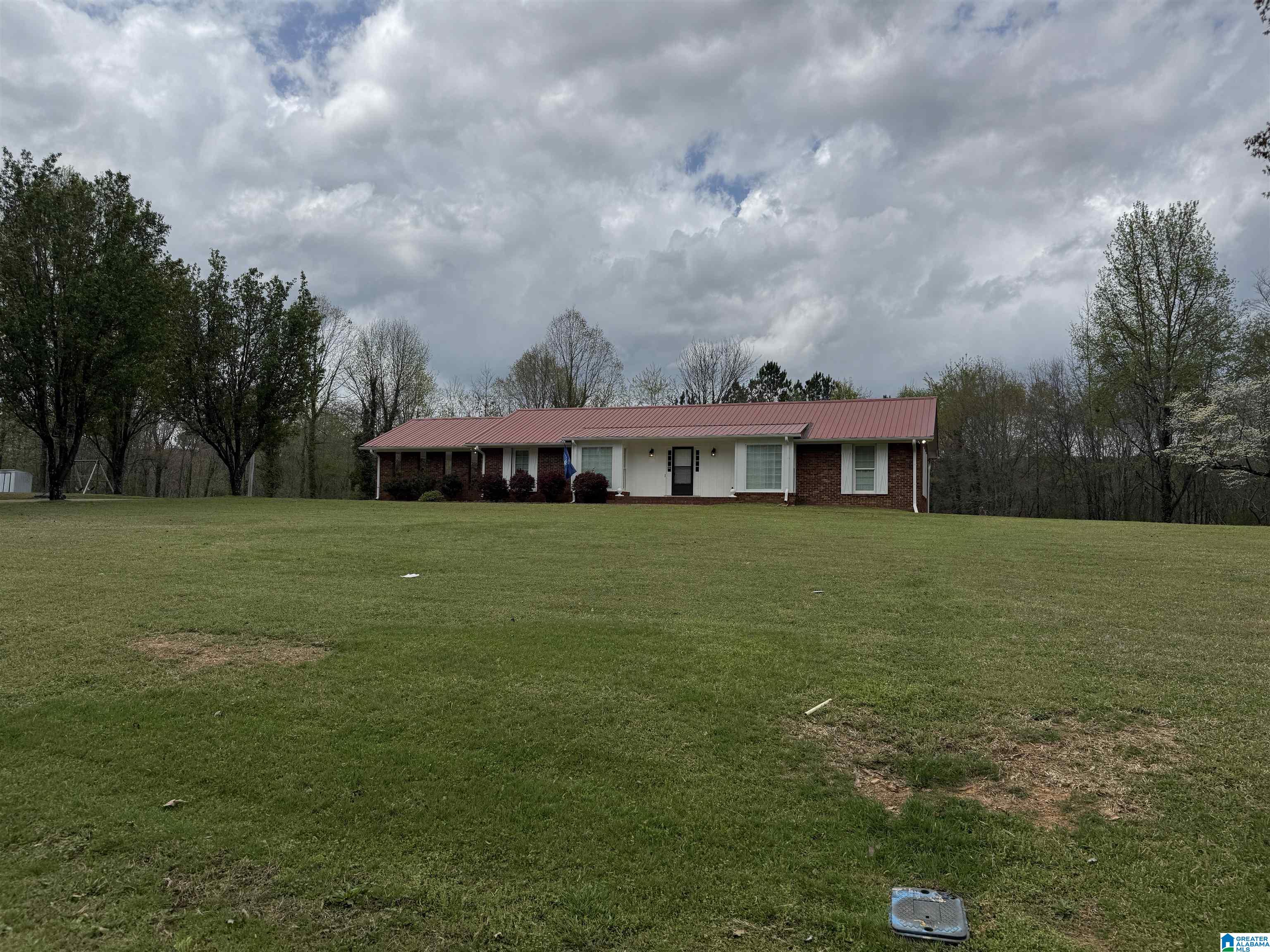 445 RIDGEWOOD DRIVE