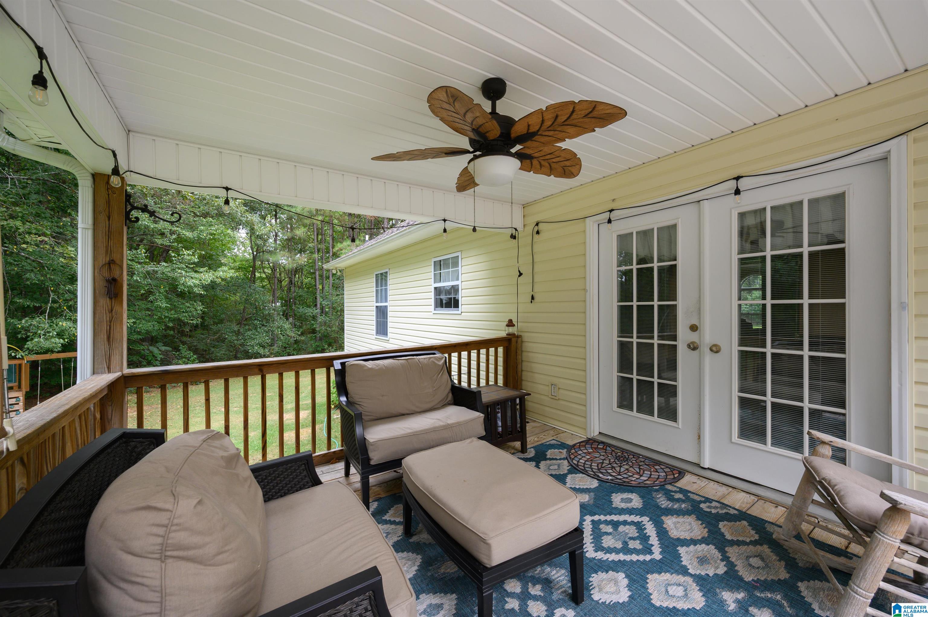 585 ROBBINS ROAD