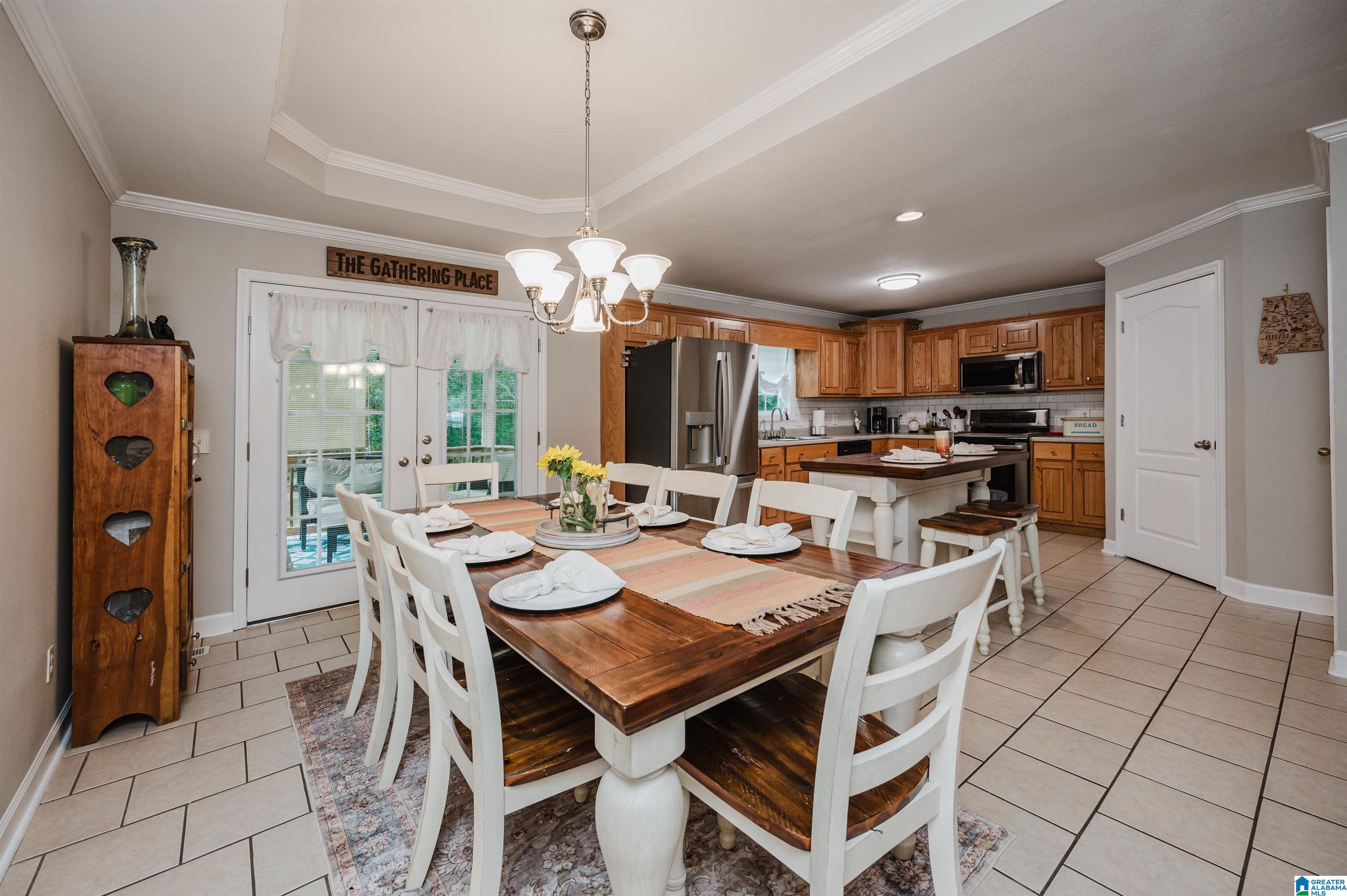 585 ROBBINS ROAD
