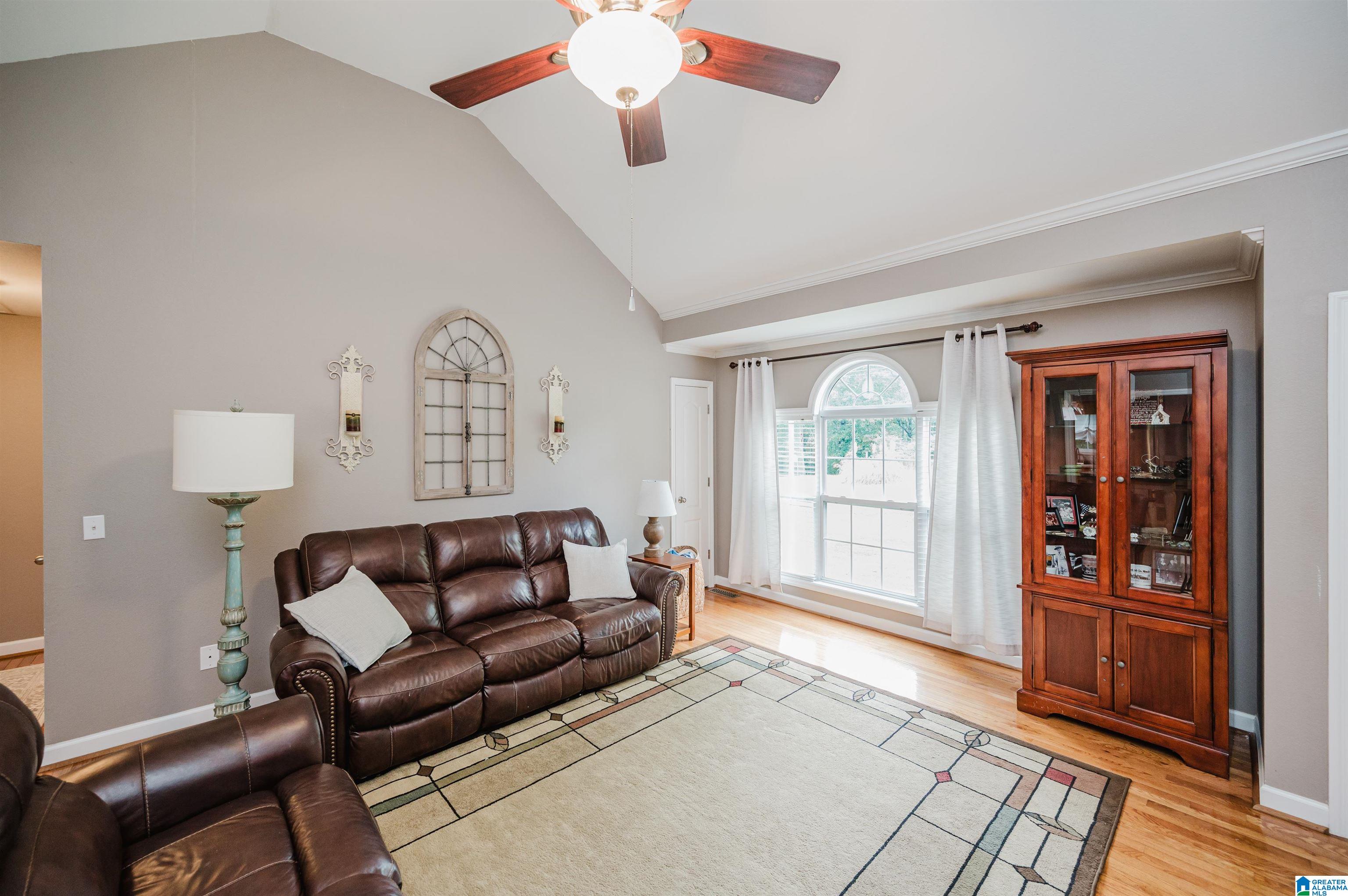 585 ROBBINS ROAD