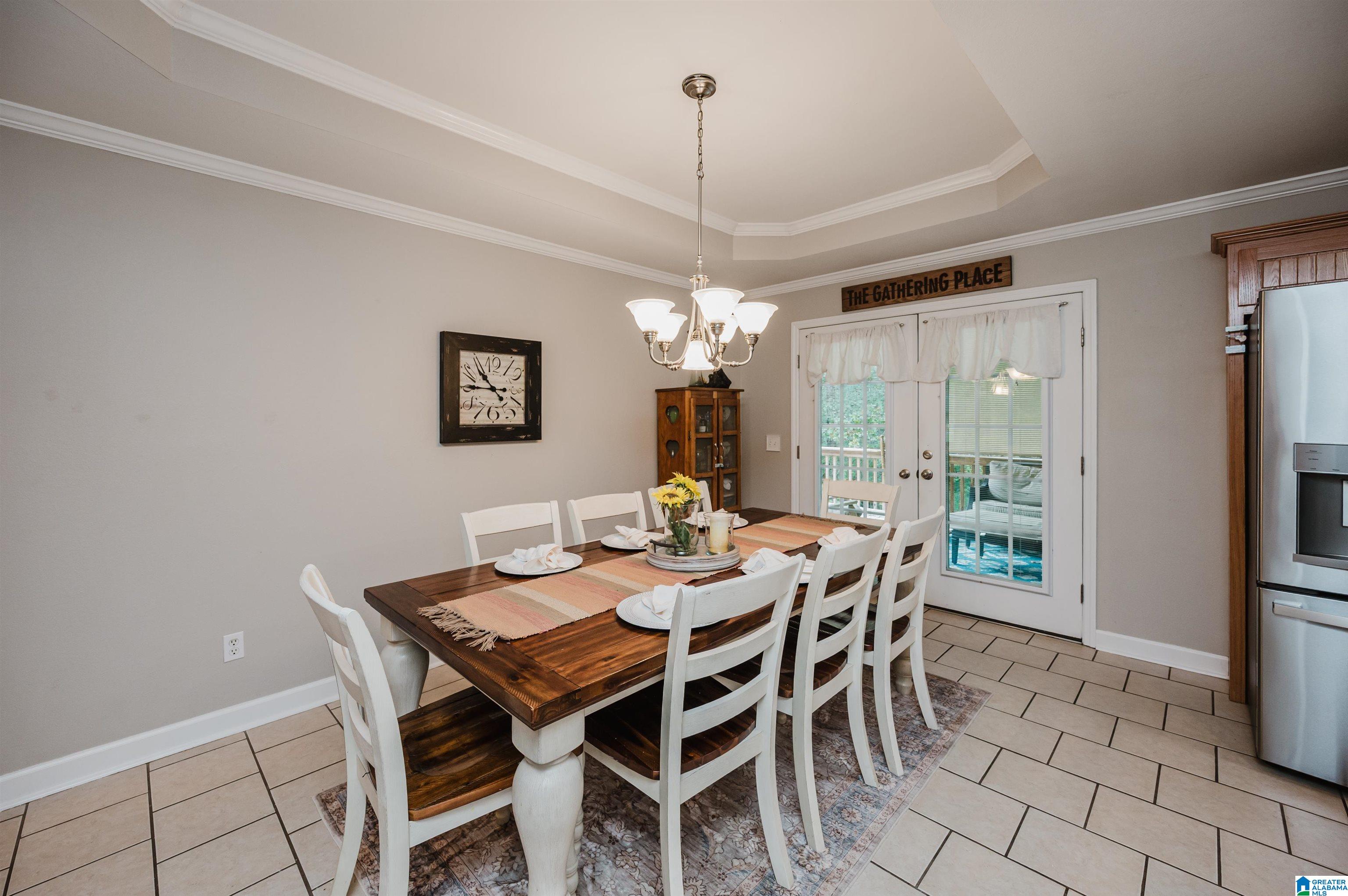 585 ROBBINS ROAD