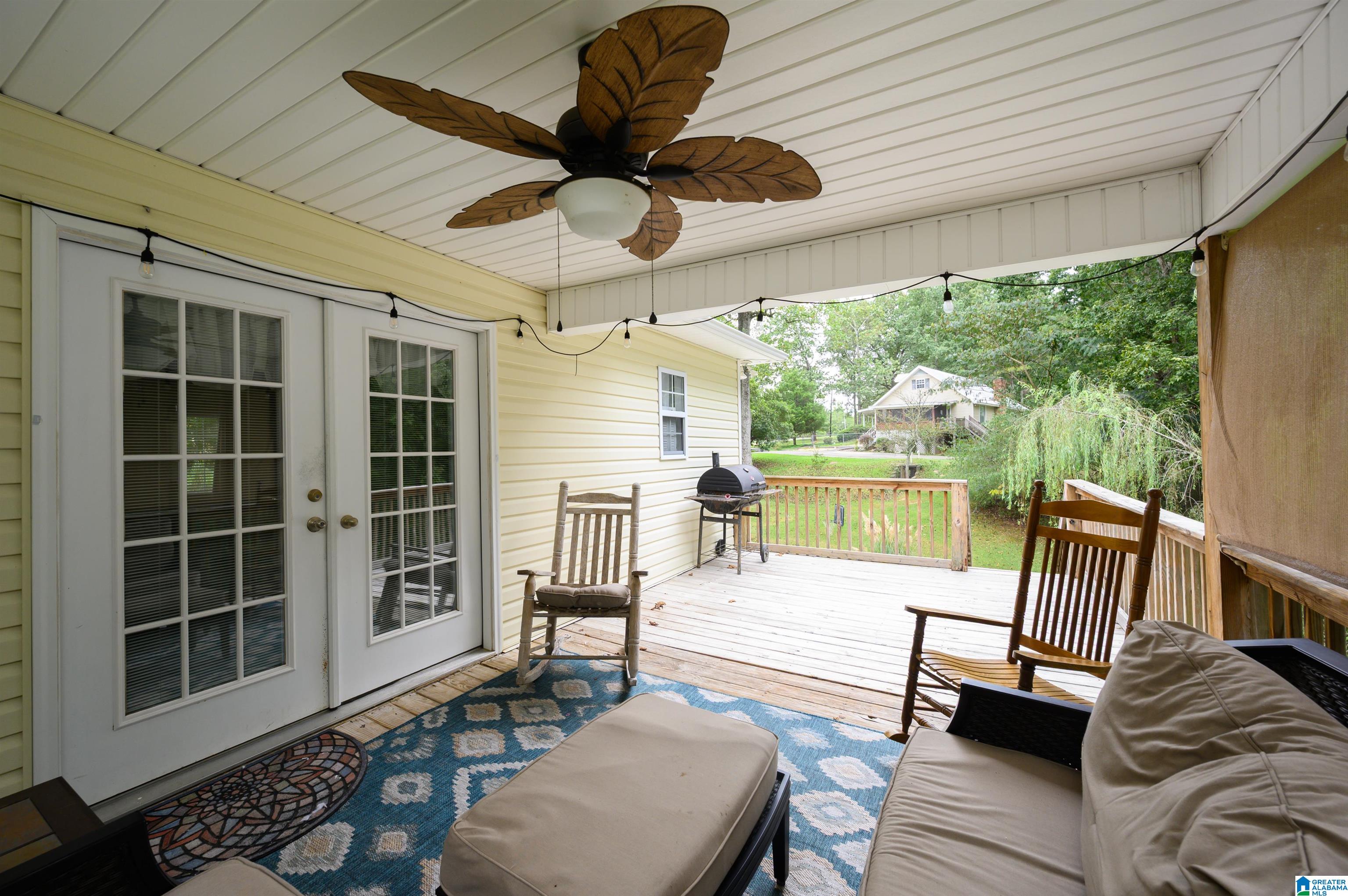 585 ROBBINS ROAD