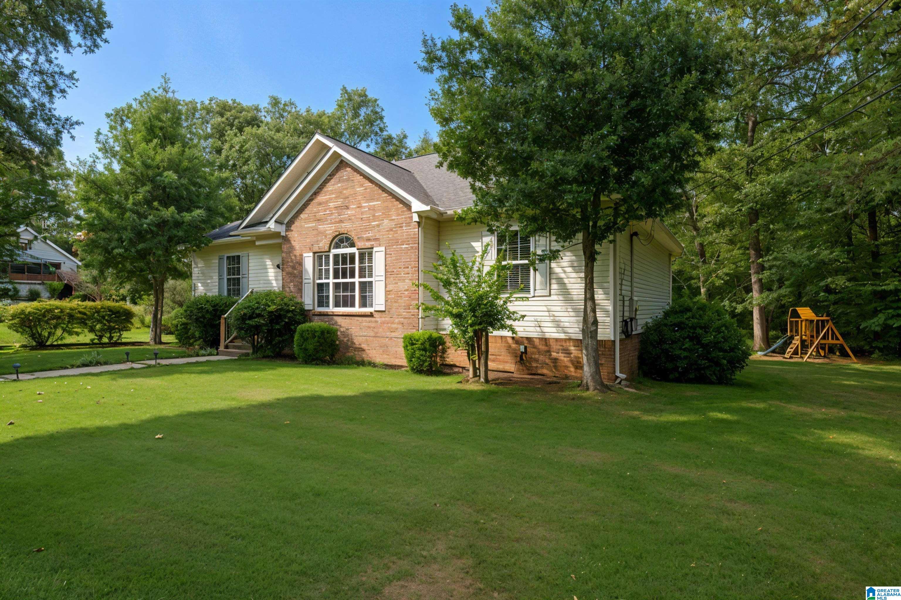 585 ROBBINS ROAD