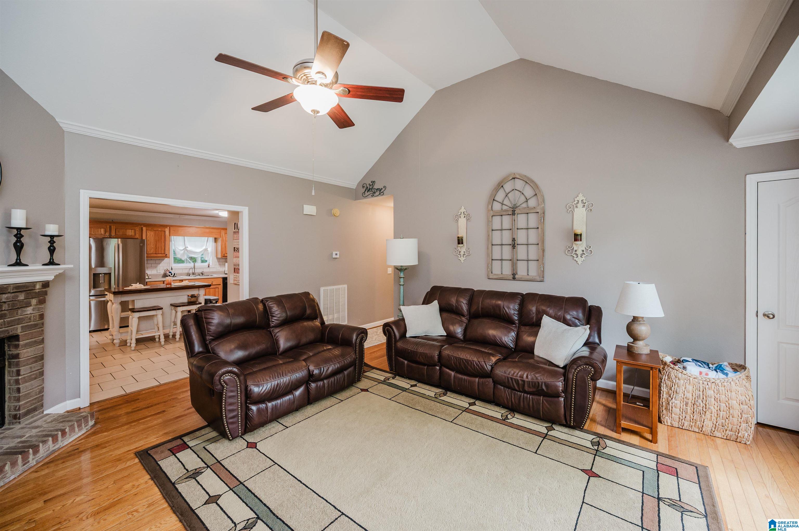 585 ROBBINS ROAD