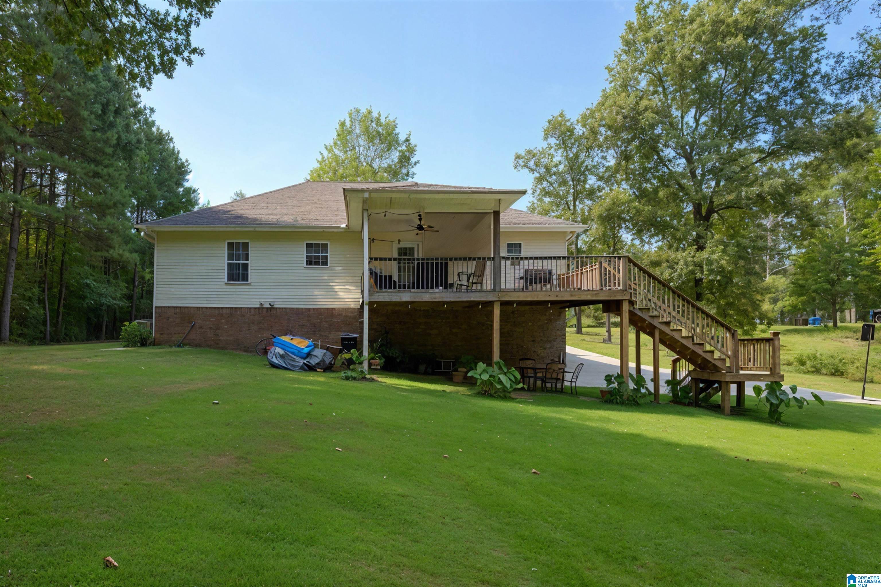 585 ROBBINS ROAD